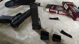 GLOCK PLUS 4 MAGAZINE EXTENSION AND INSERT WITH CLIP 3d model