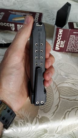 GLOCK PLUS 4 MAGAZINE EXTENSION AND INSERT WITH CLIP 3d model