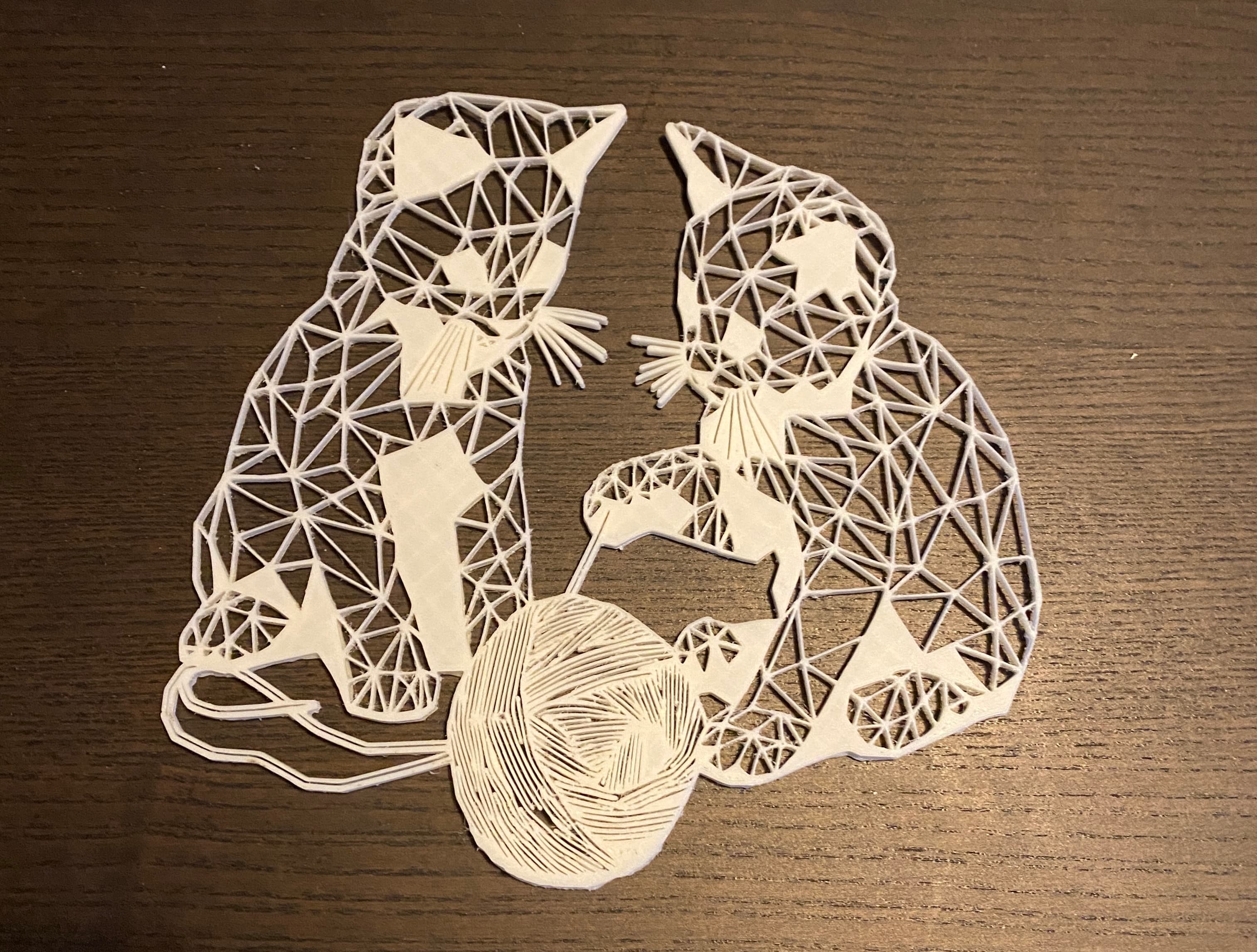 2 Kittens playing with yarn.stl 3d model