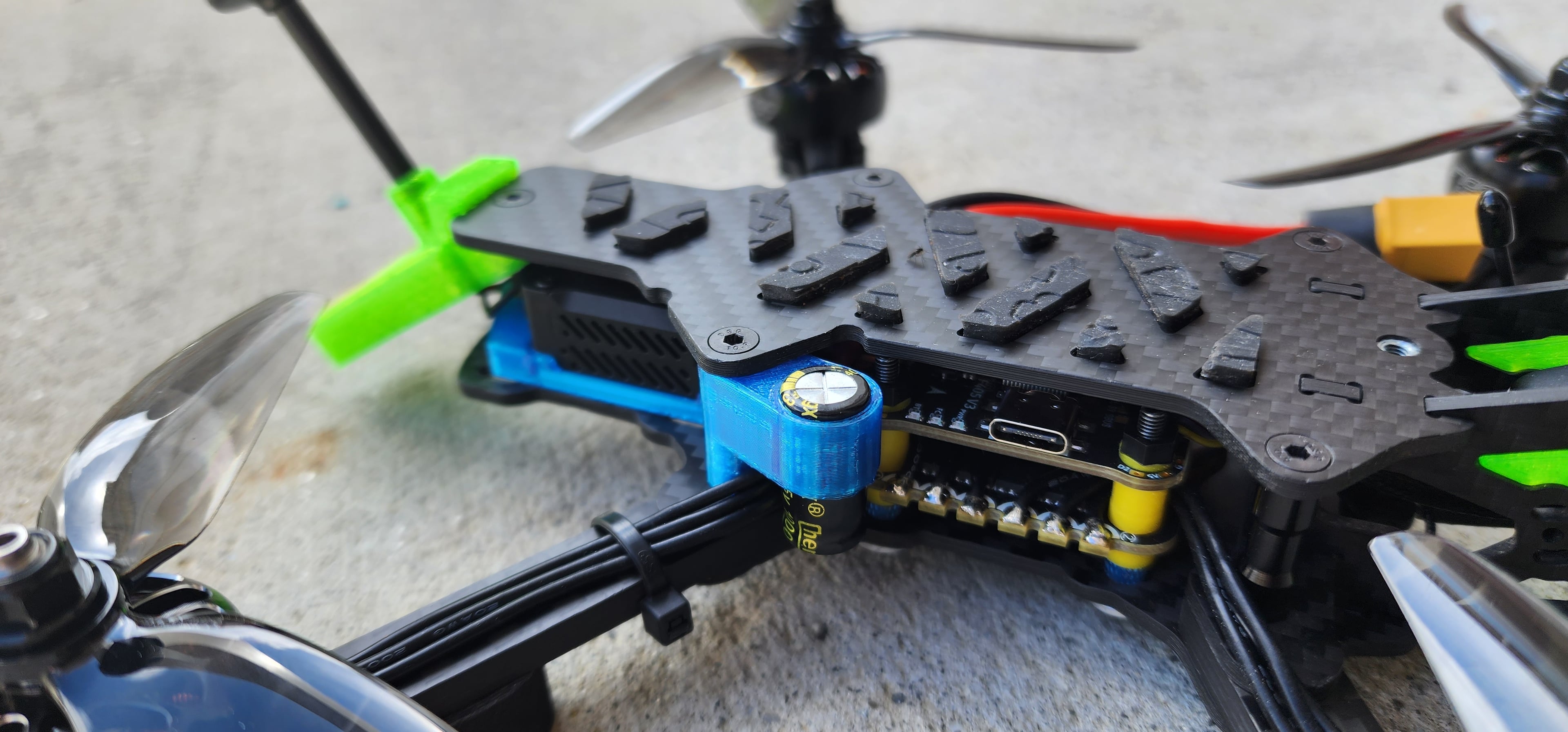 MOONGOAT O3 AIR UNIT CAGE WITH CAP HOLDER.STL 3d model