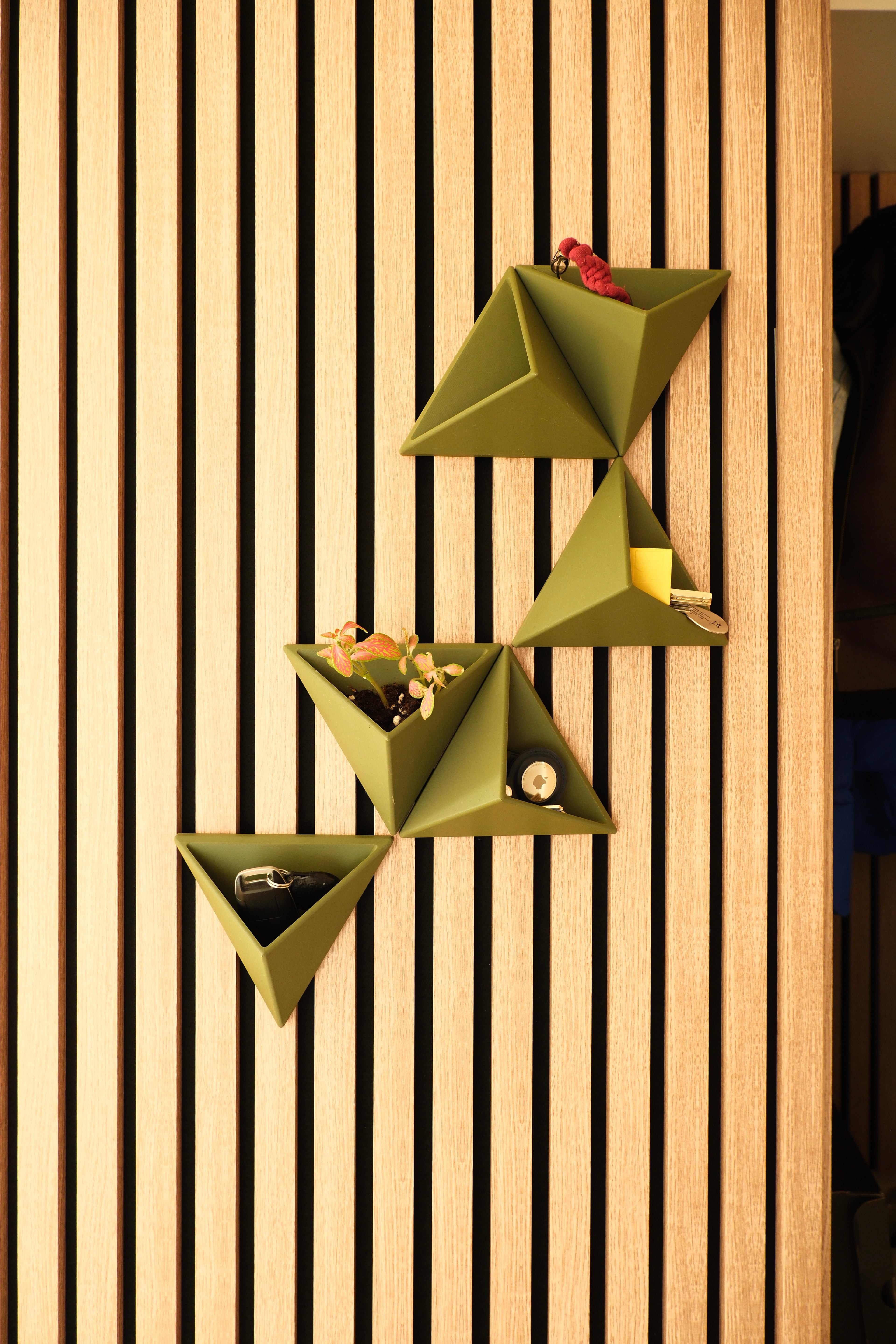 Triangles – Modular Wall Organizer 3d model