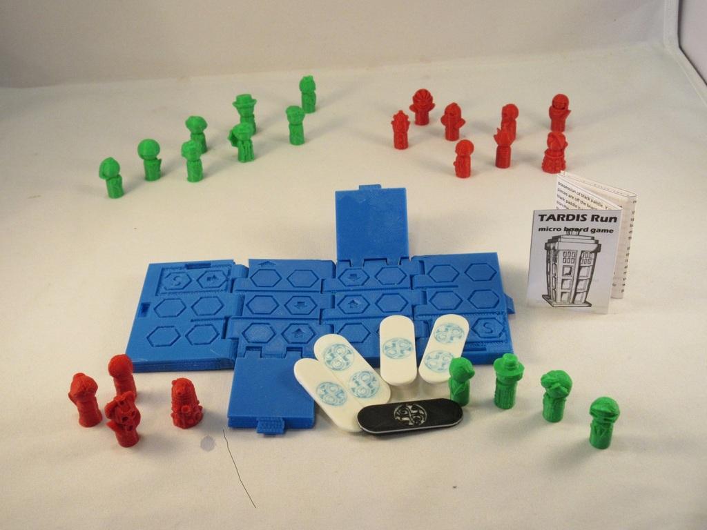 TARDIS Run board game - Print in parts board 3d model