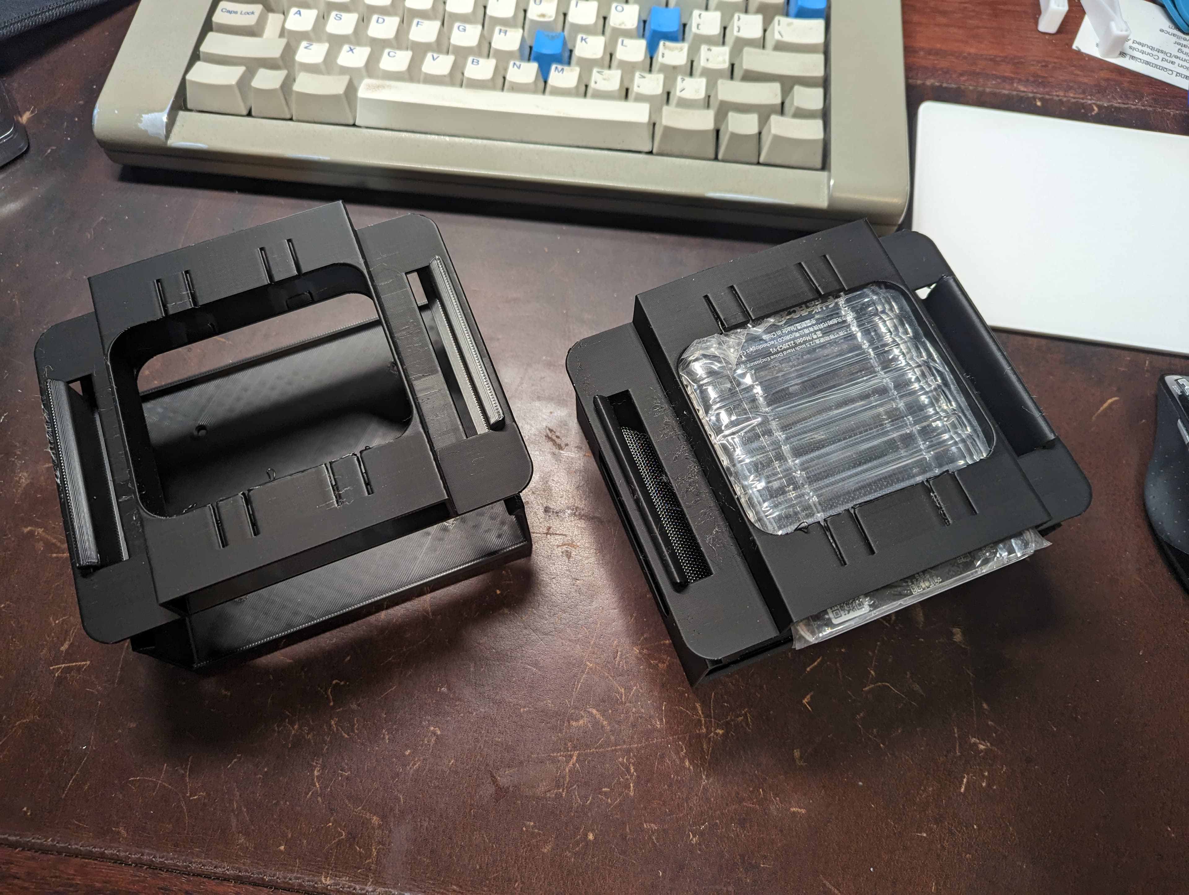 BEE-LINK SER5 Pro wall mount and USB Drive Carrier 3d model