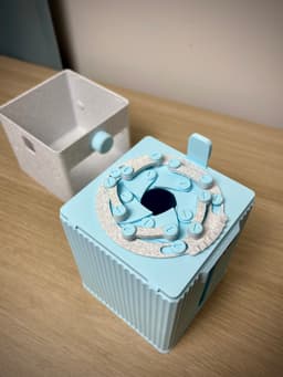 Food Dispenser | Storage Container | Iris Mechanism 3d model