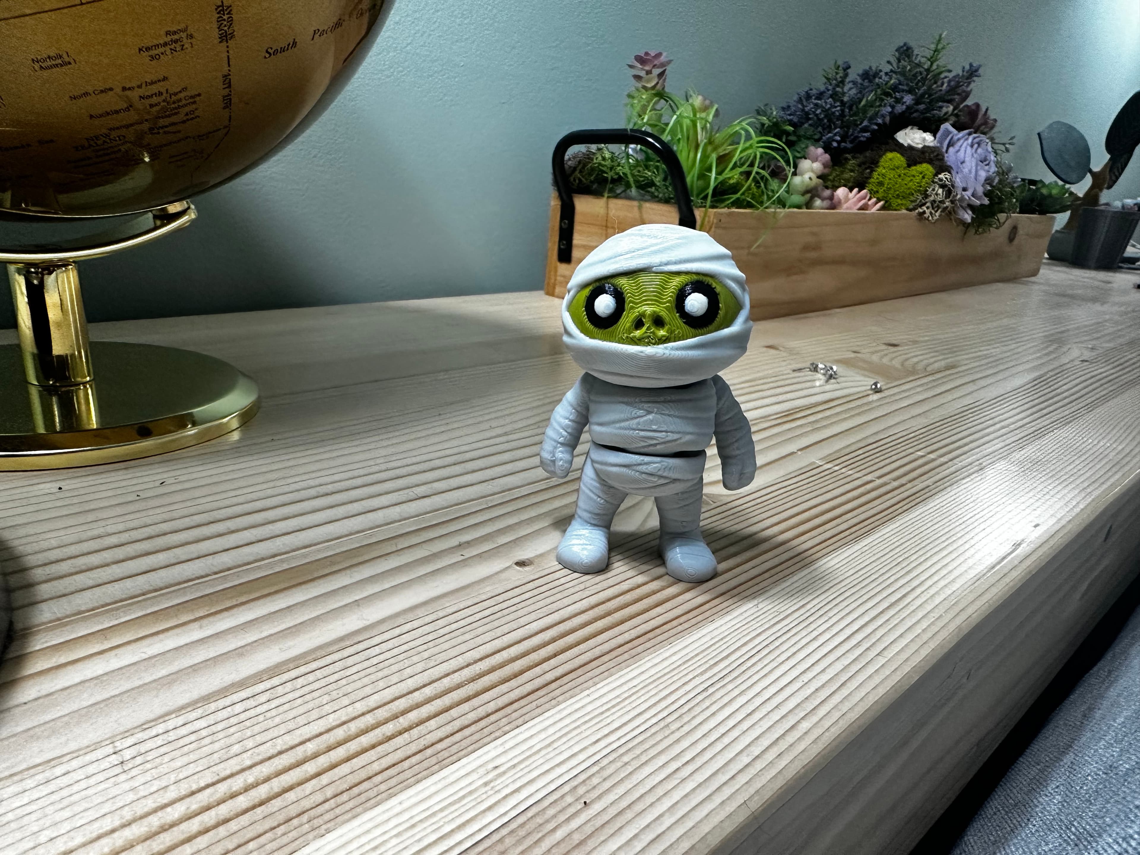 Printed a few of these out on my MK4/MMU3 using the .20mm SPEED and Generic PLA profiles. Printed in Creality PLA Black & White, IIIDMax PLA+ Space Grey and Overture Olive Green PLA.