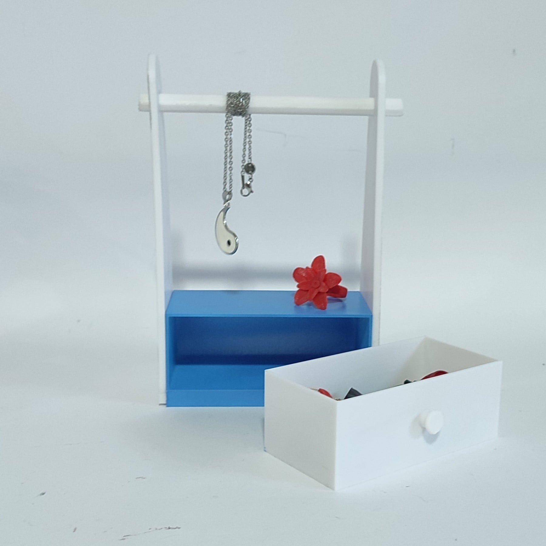 ELEGANT JEWELRY HOLDER 3d model