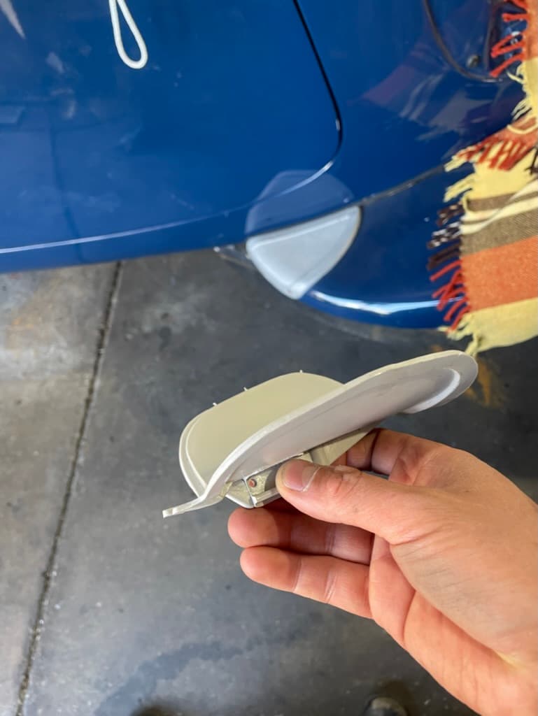 Citroen DS Left Headlight hatch Modified clip.stl 3d model