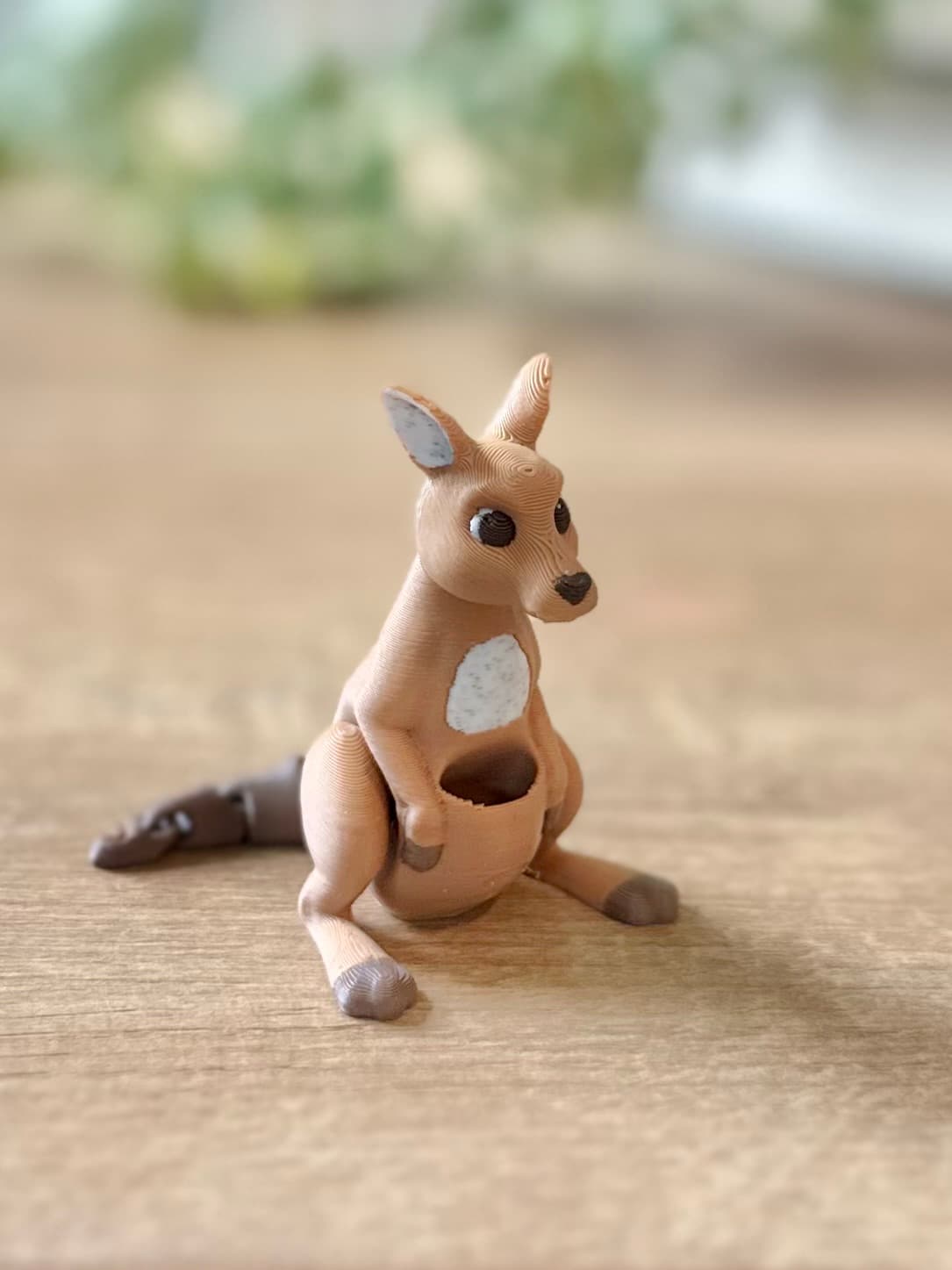 Stop these just keep getting cuter! My white was tied up and I didn’t want to open another roll, so I opted to use my marble filament for the white parts and I love the effect it gave. What a cutie!