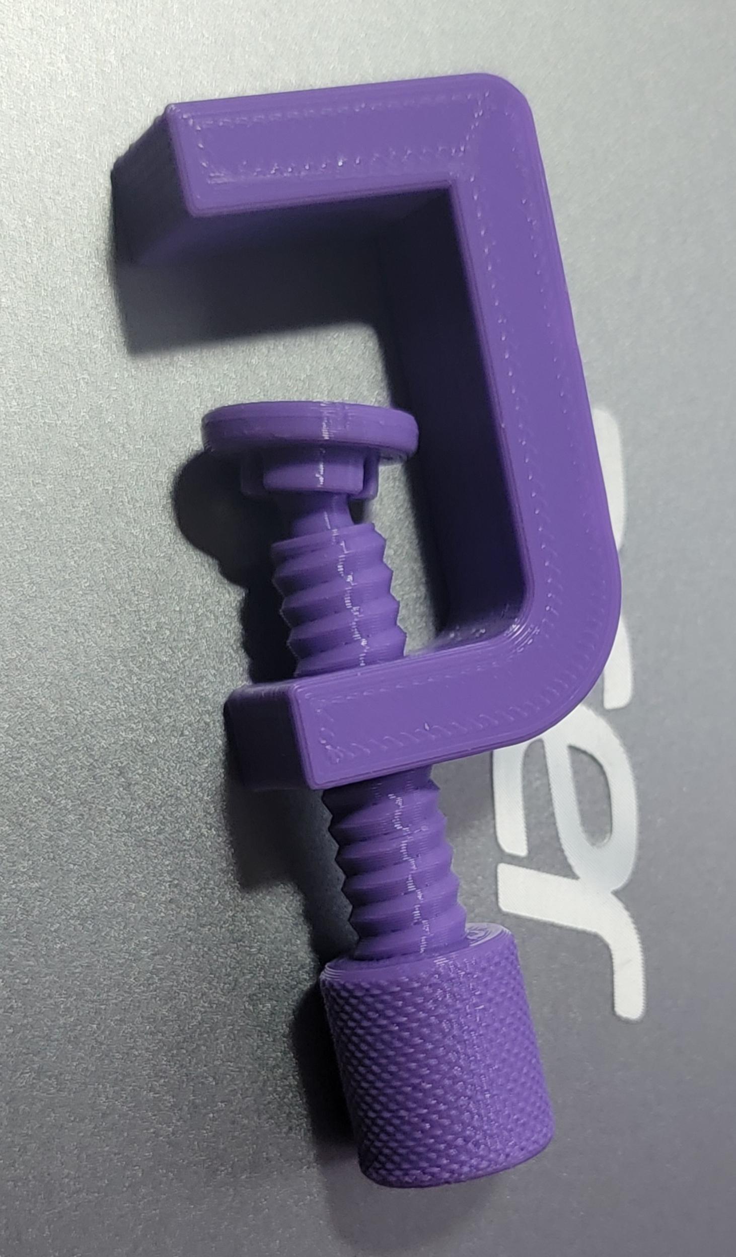 USB Holder Clamp - Reduced the size, USB will not fit now, just liked the smaller clamp.
Lotmaxx Shark V2 
GST3D PLA+ - 3d model