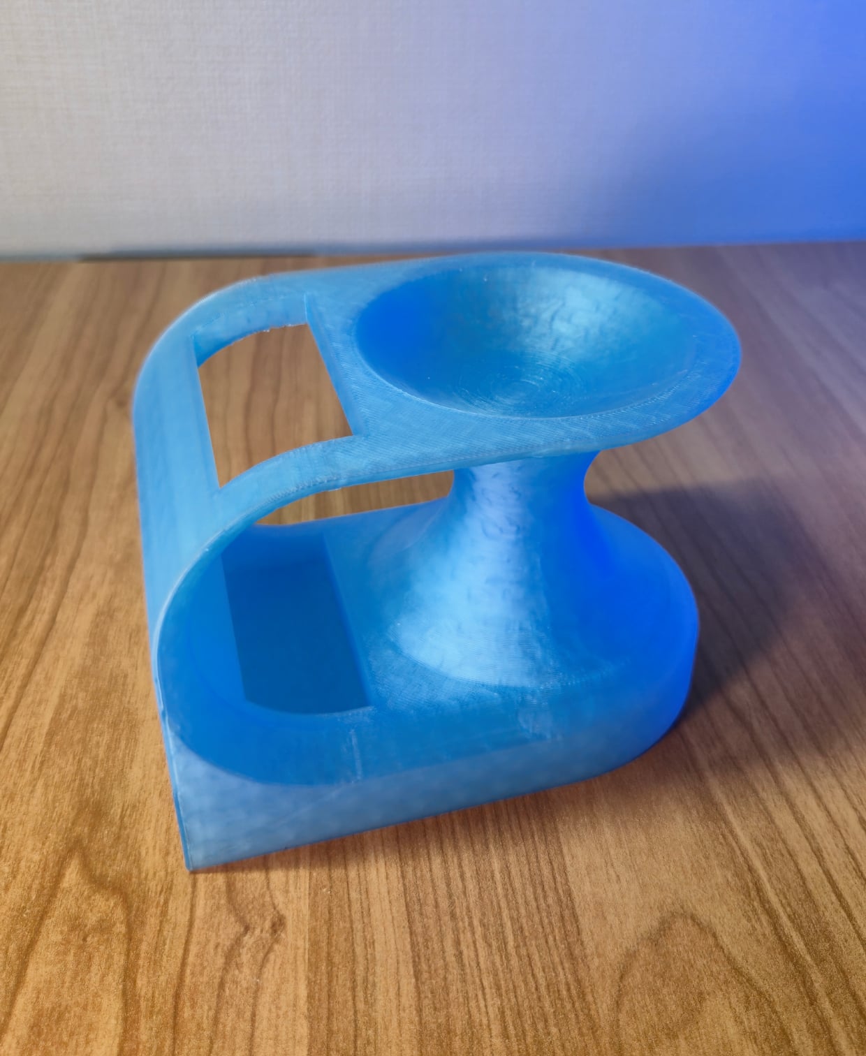 Wormhole Desk Pen Organizer 3d model