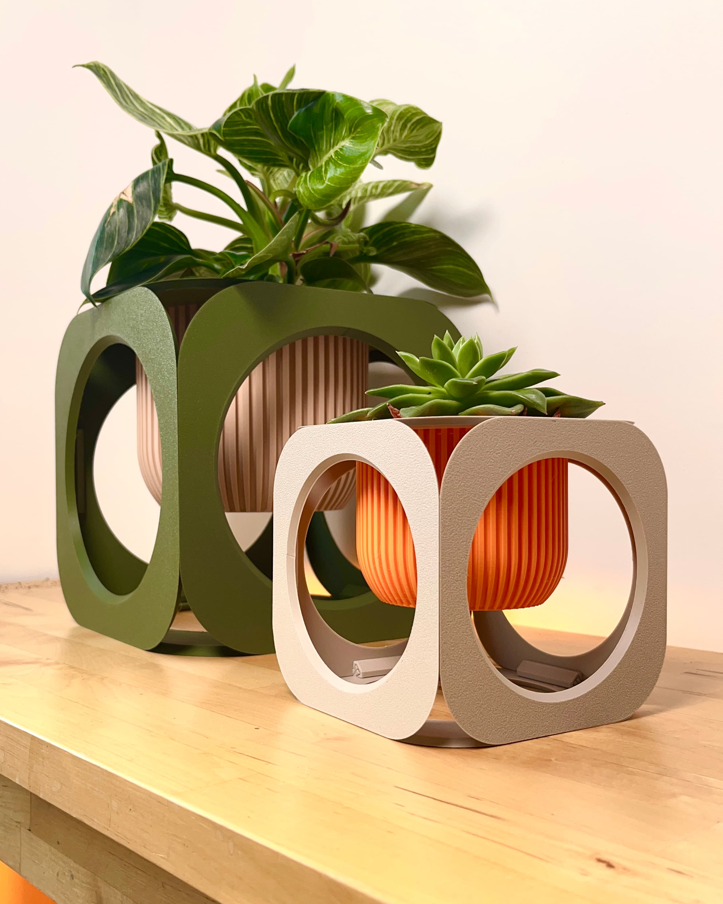 Ochot - a geometrical planter/base combo 3d model
