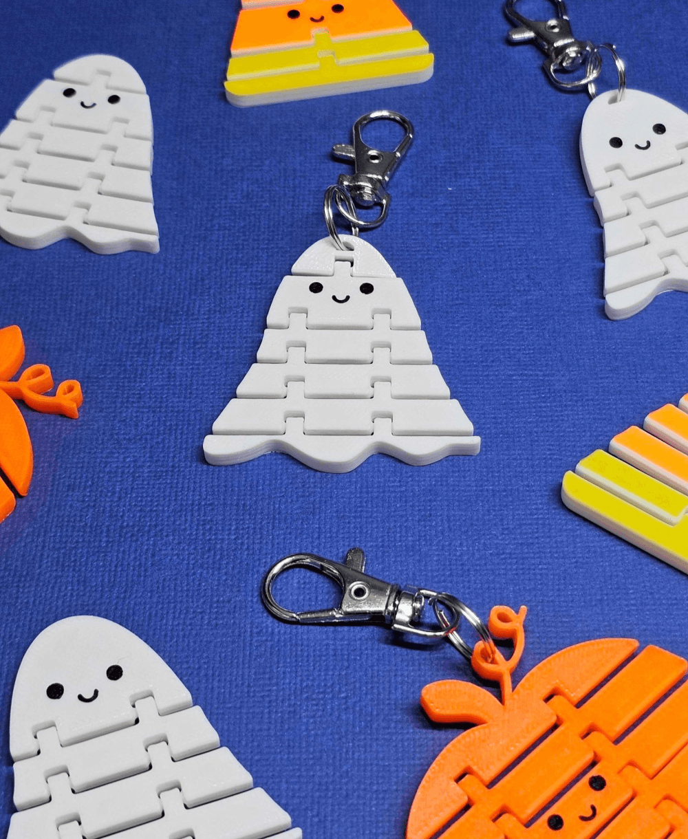 Articulated Kawaii Ghost Keychain | Halloween flexi fidget toy | Print in place 3d model