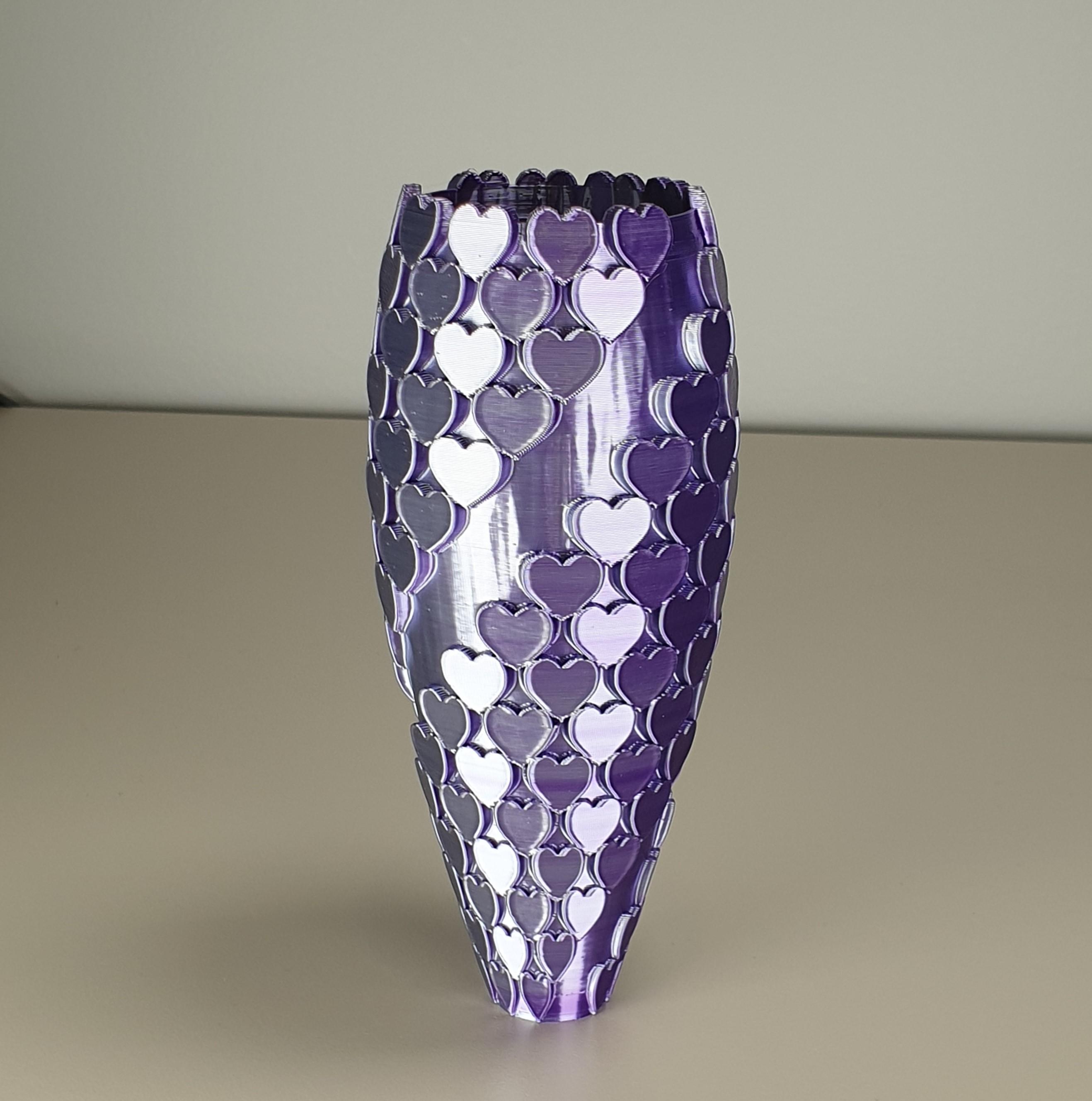 Hearts Vase 3d model