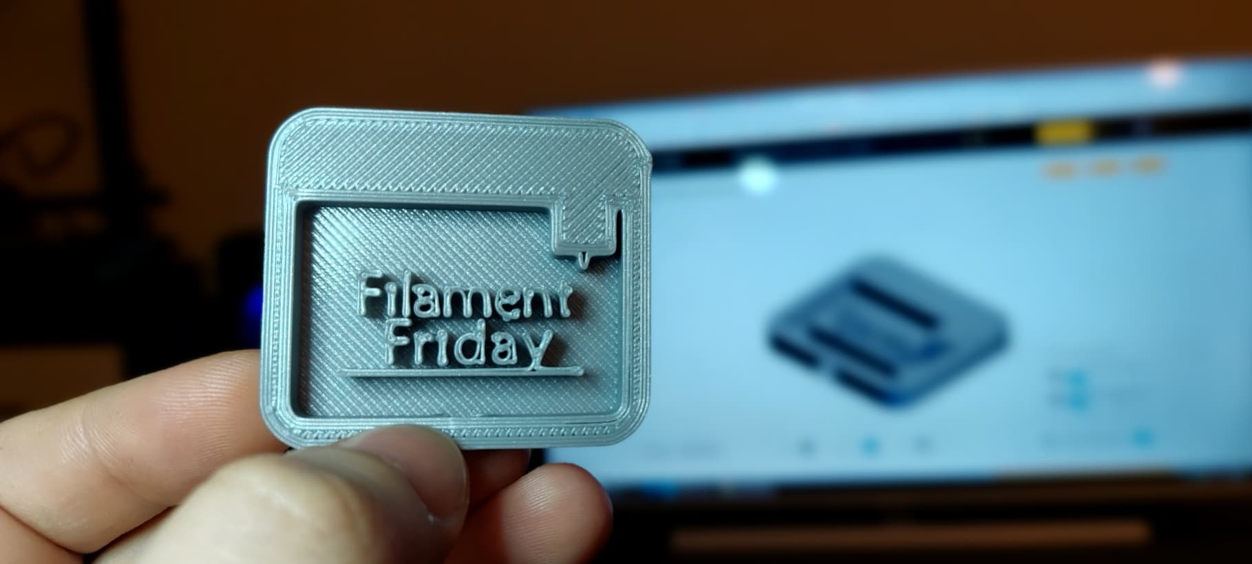 My new favorite profile for Cura, works even better with 0.2 layers and the time difference is minimal!