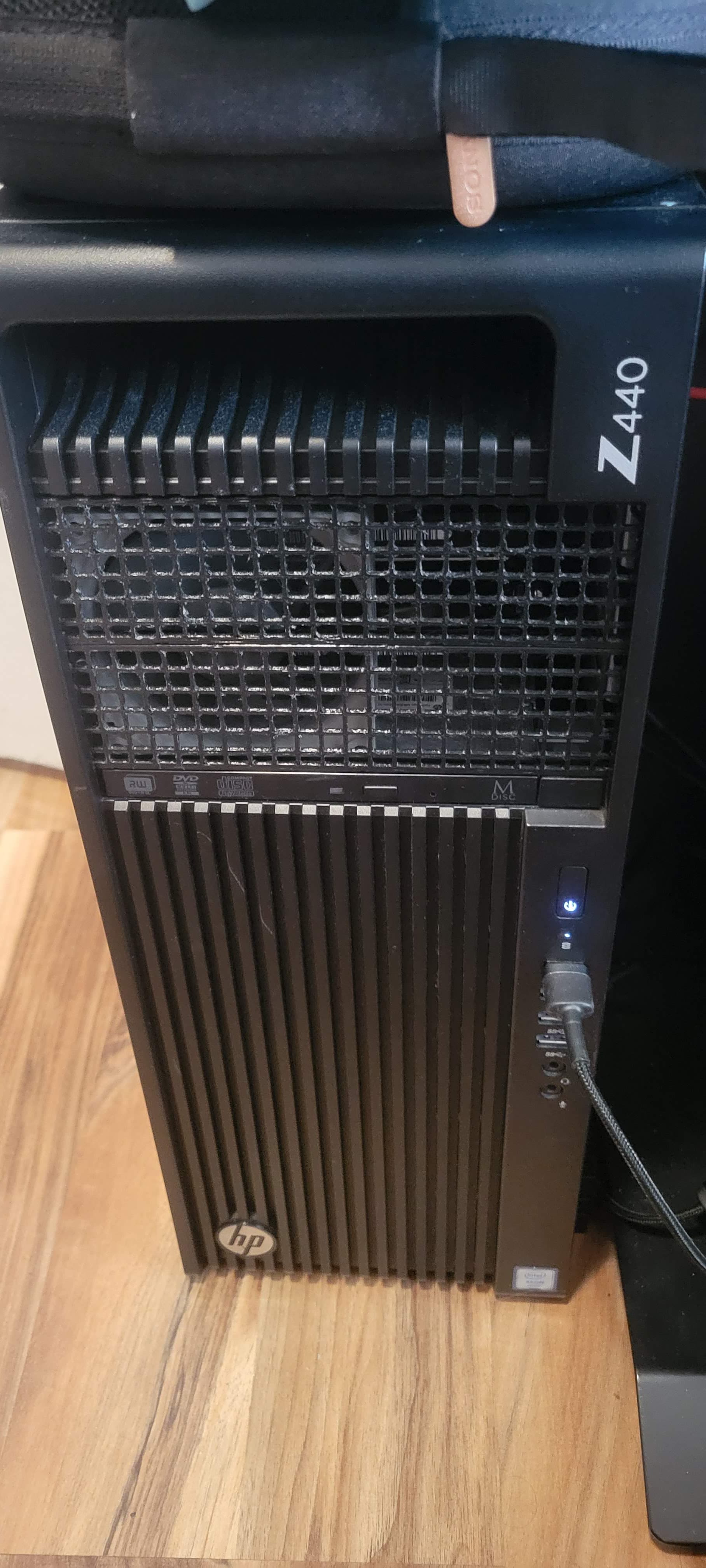HP Workstation Z440 or Z240 Mesh Drive Cover.stl 3d model