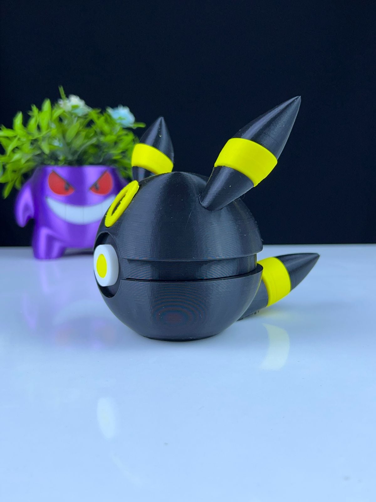 umbreon pokeball 3d model