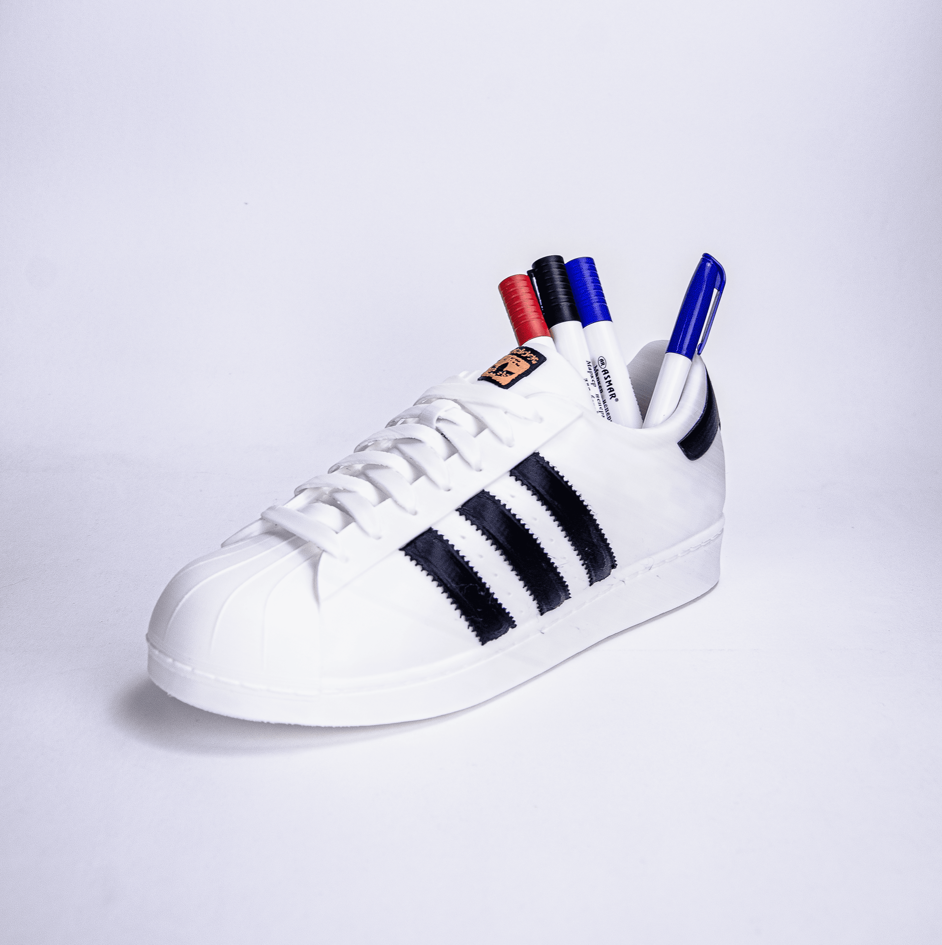 Adidas Inspired Vase: Sporty Style Meets Modern Design 3d model