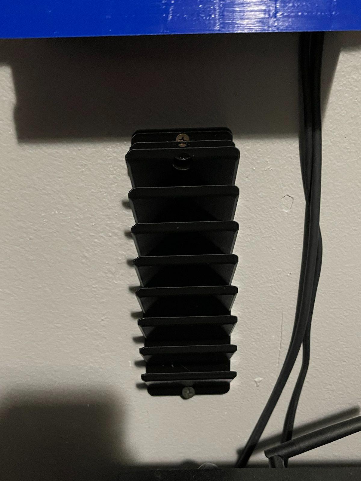 Switch game holder wall mount.stl 3d model
