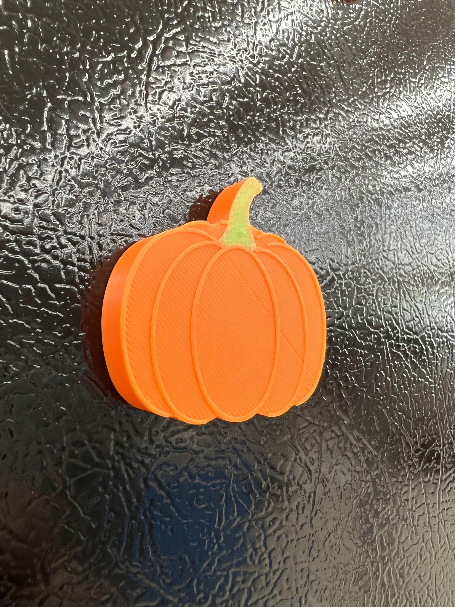 Spooky fridge magnet - Classic pumpkin - Print in place 3d model