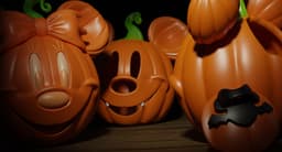 Spooky Cute Mickey & Minnie Mouse Pumpkins 3d model
