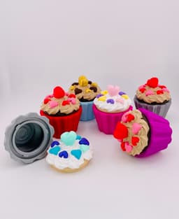 Cupcake Container -Hearts with signs 3d model