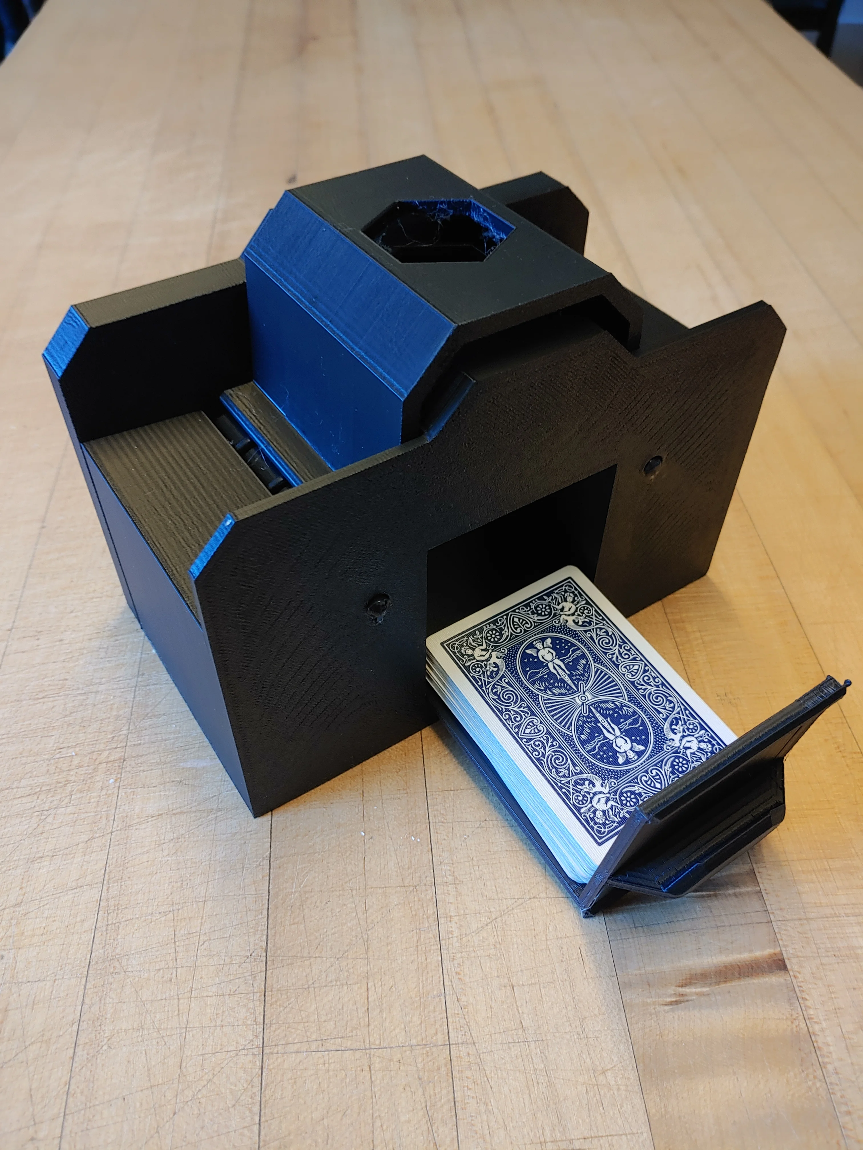 Hand Crank Card Shuffler (Fully printable) 3d model