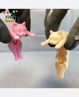 Flexi Holding Cat (Print-in-place) 3d model