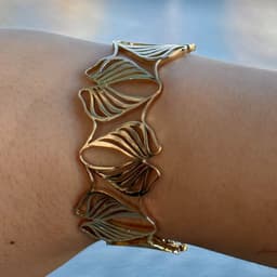 Cuff Bracelet - Leaves.stl 3d model