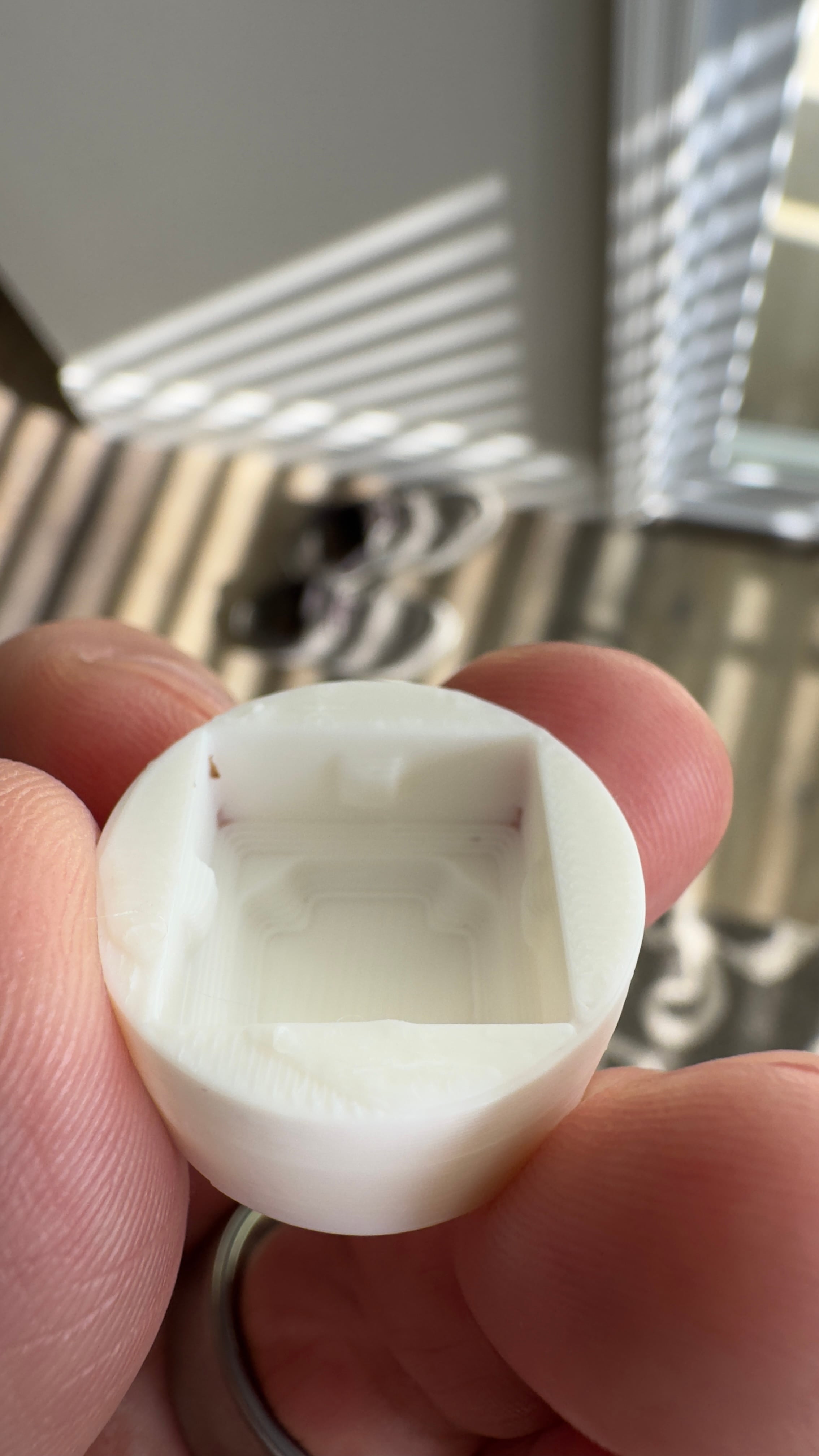 Great model, however, I'm having an issue with the white base. Two of the corners are creating a hole that is showing through. The other two corners are fine. I tried randomizing the seams but that didn't fix it. Thoughts?