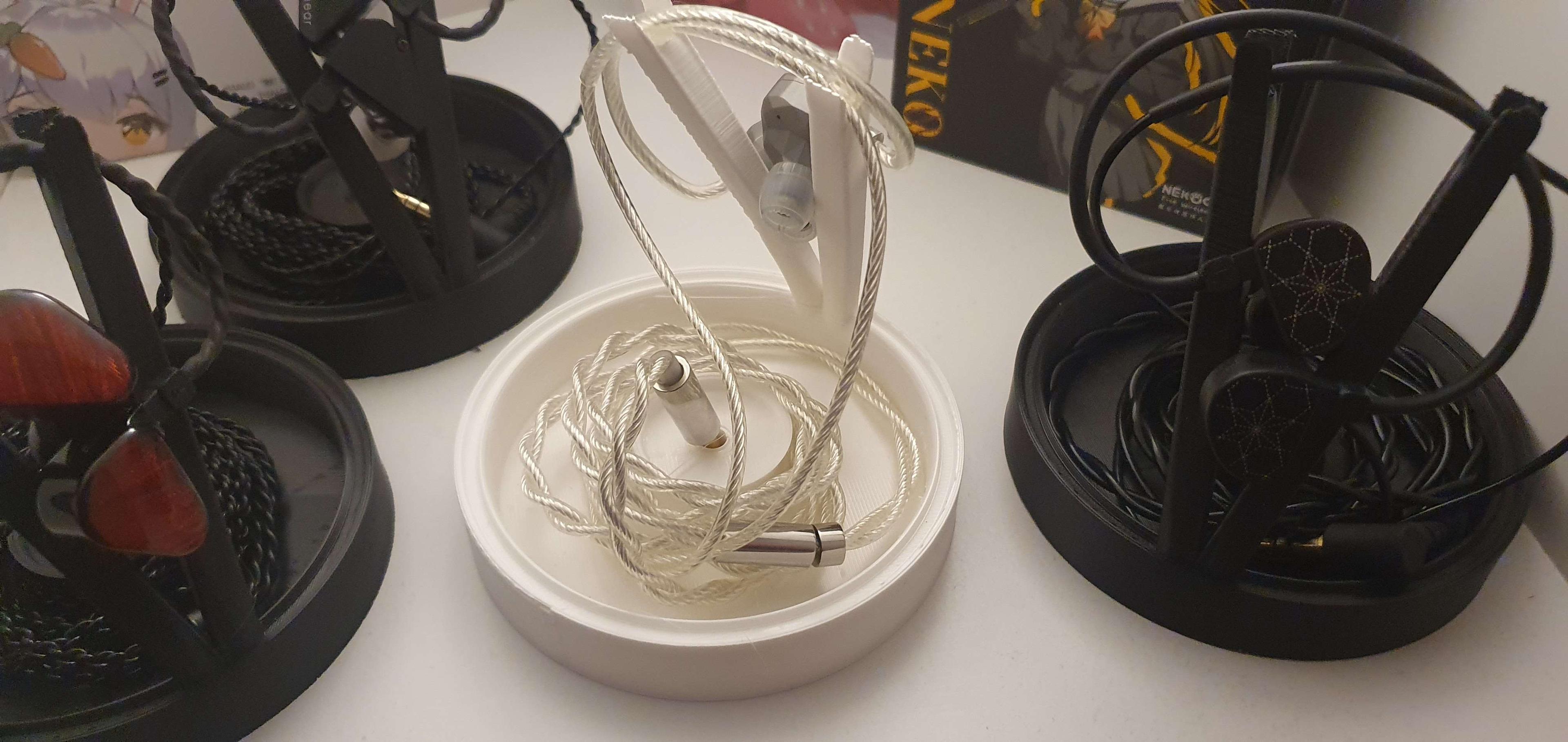 IEM Stand (In-Ear Headphones Stand) 3d model