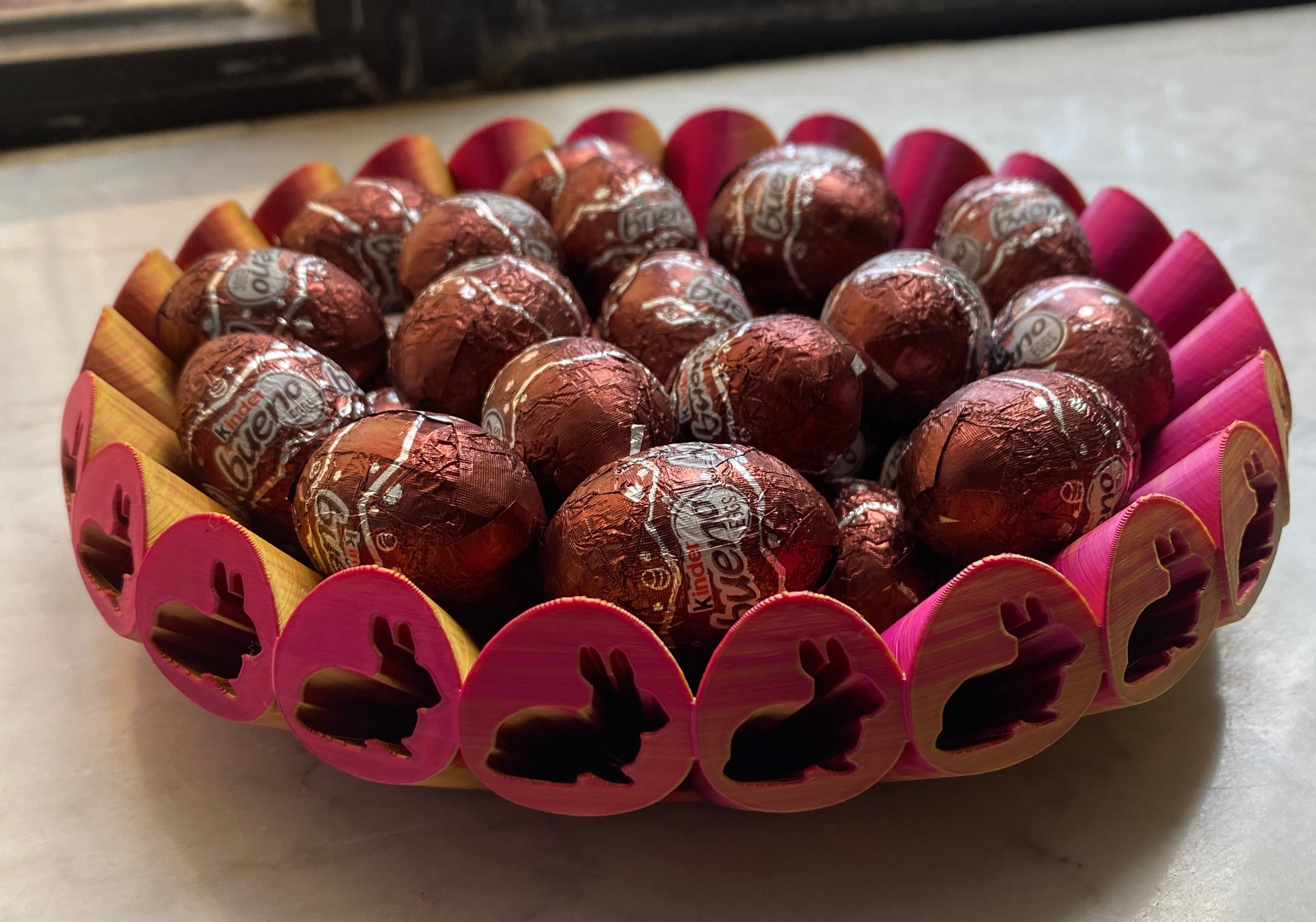 Thank you once again for this great model. printed in 3D Jake magicPLA Sunset Sky. Happy Easter.