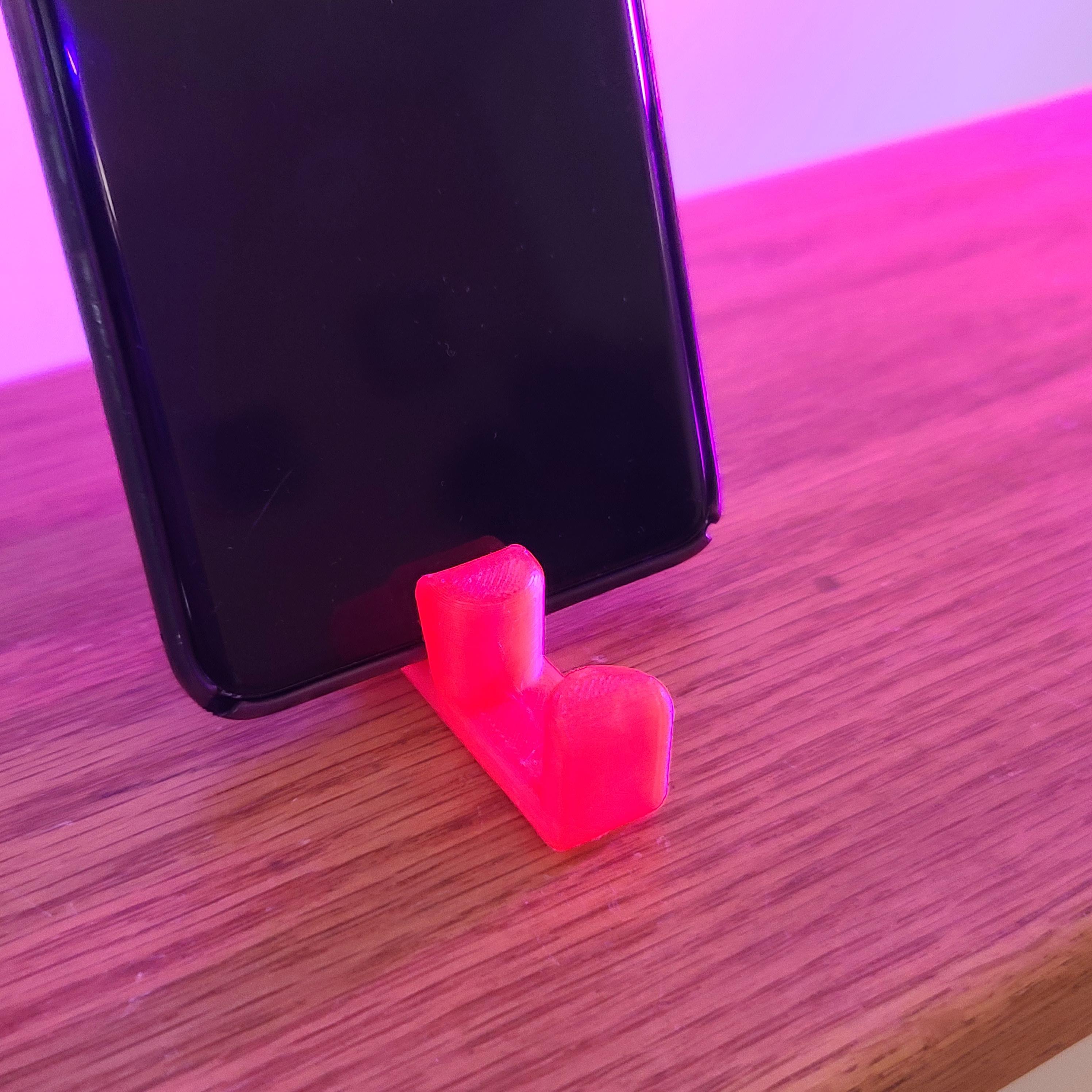 Phone Prop Fob - Phone Stand / Selfie Stand 3d model