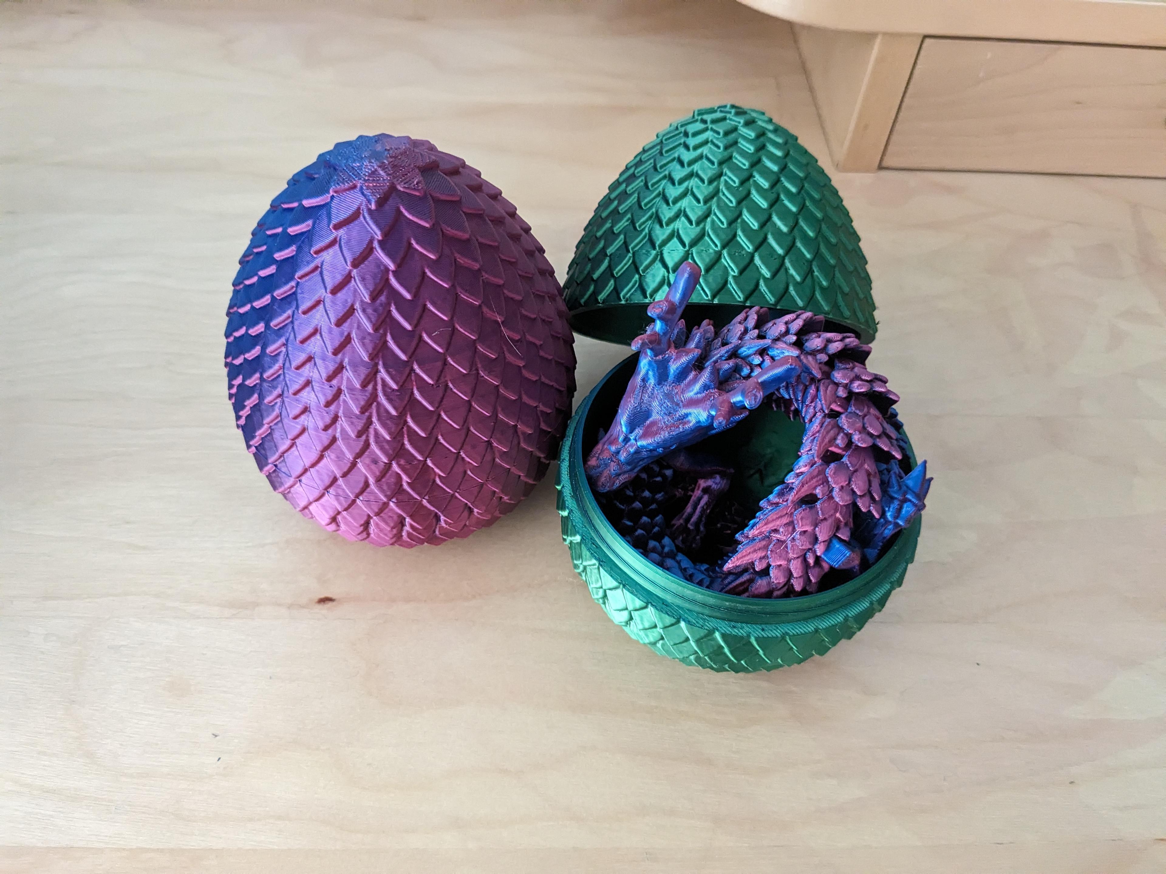 Large Threaded Scaly Egg 3d model