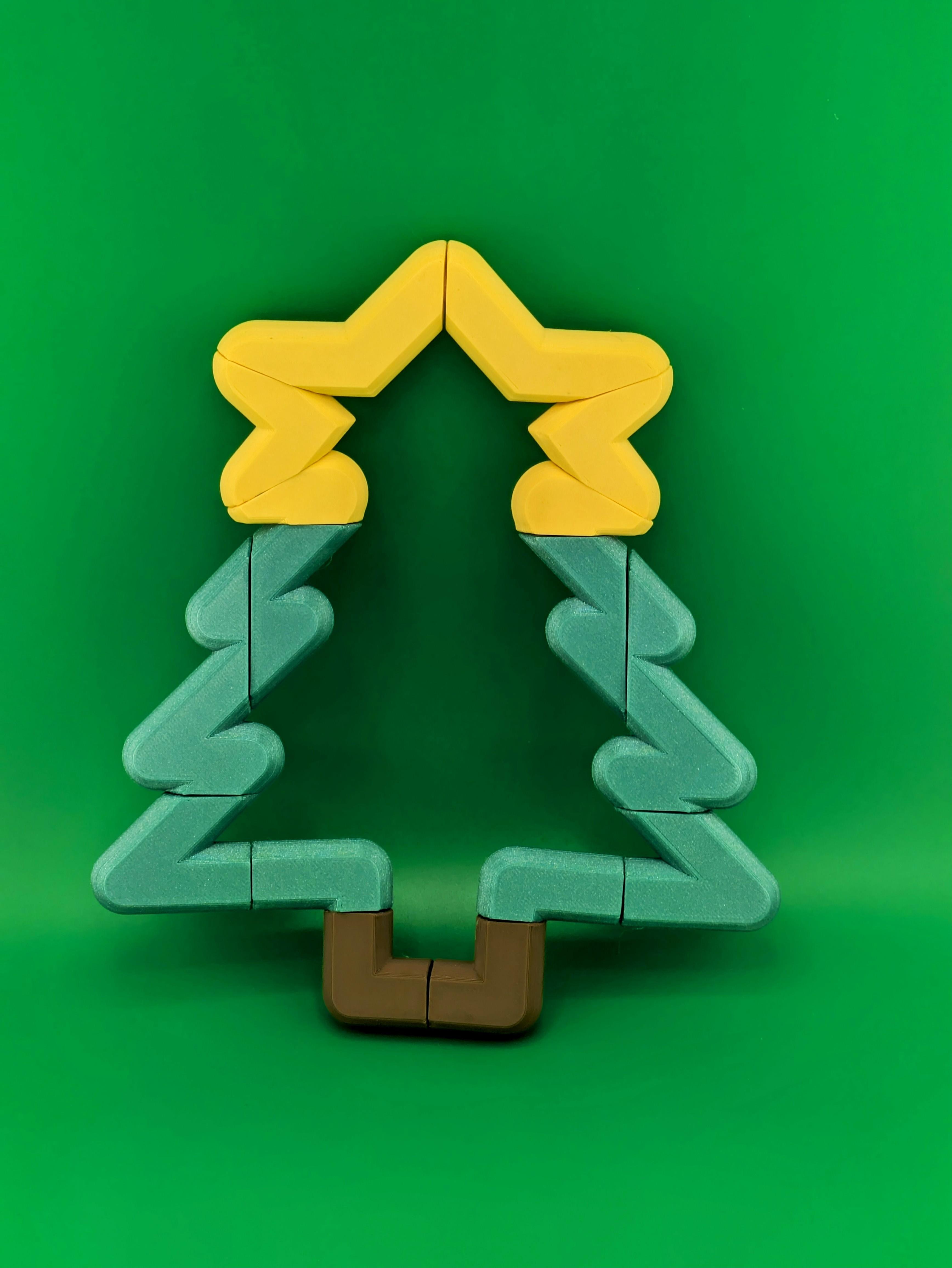 Christmas Tree Twisty Fidget 3d model