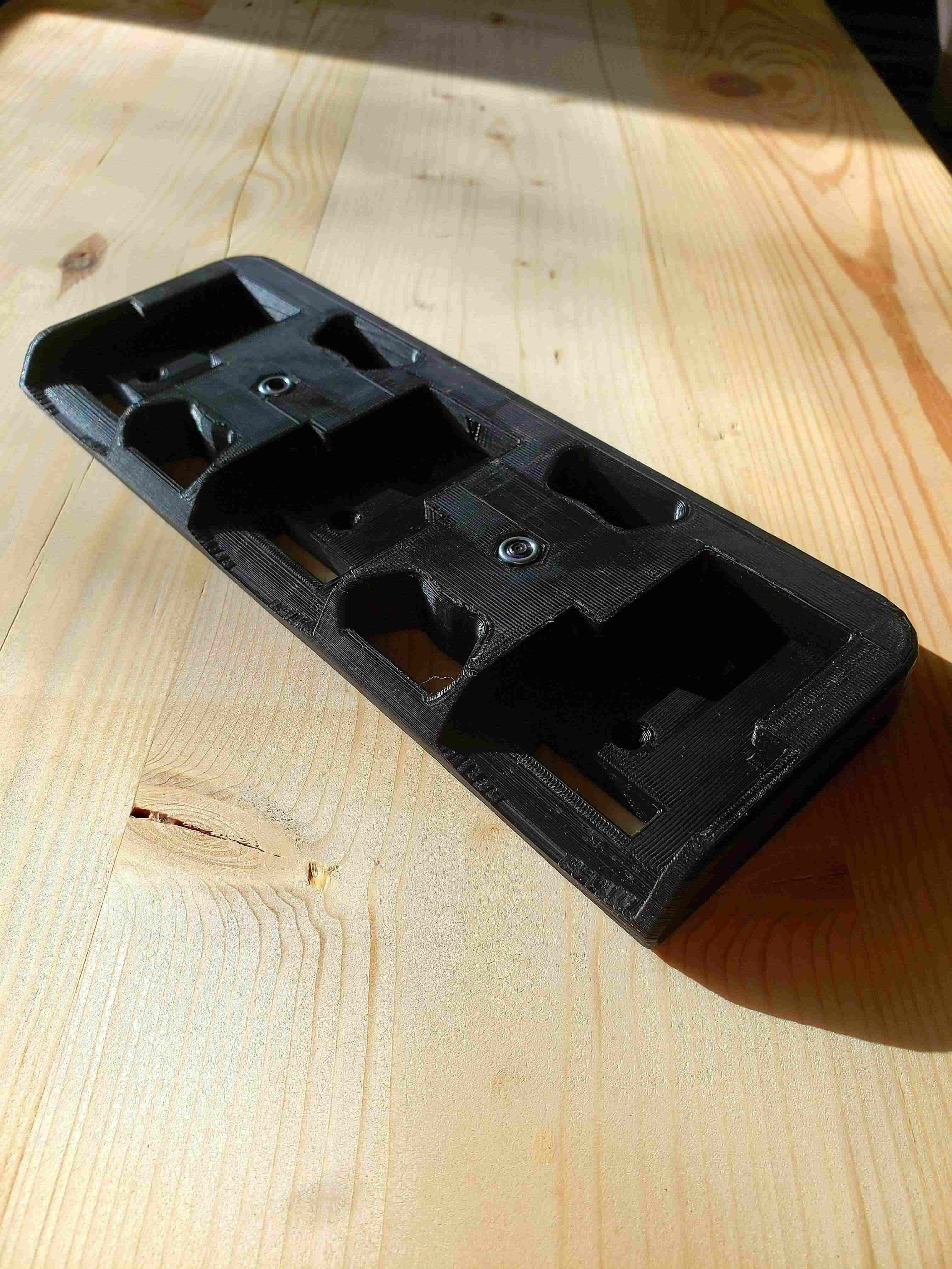 Magnetic DeWalt 20v battery mount 3d model