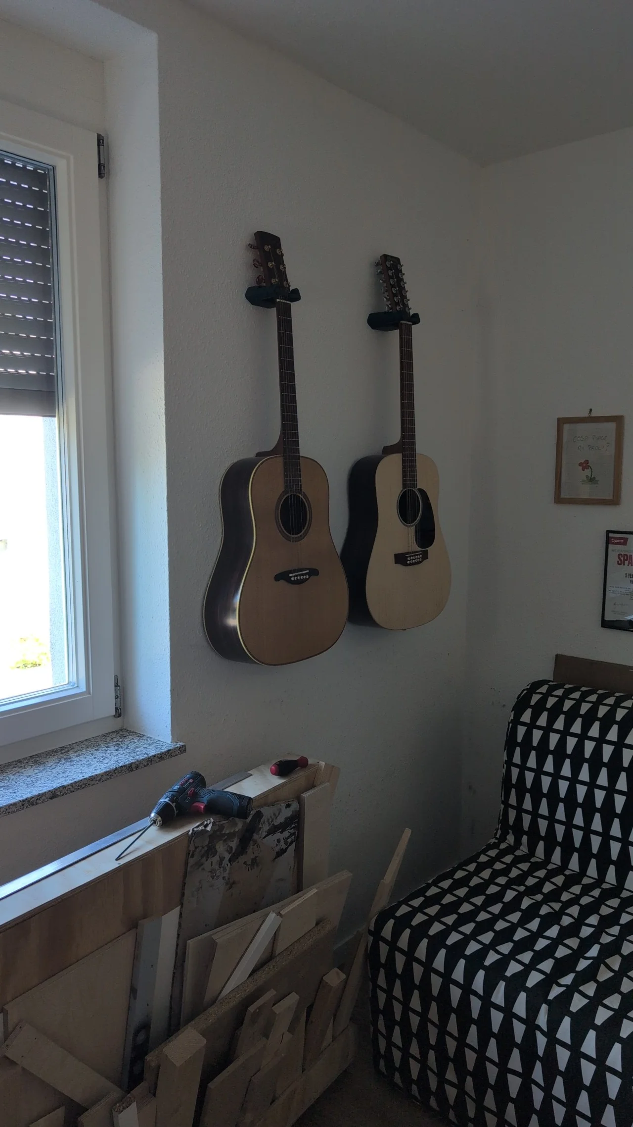 I printed two and I really love them! For my 12s anyway I had to scale it a bit, but getting the guitar is no smooth as I would like. Could you share a modified version of the object as in my photo? I am able to cut it but I am not in a cool way. Thanks.