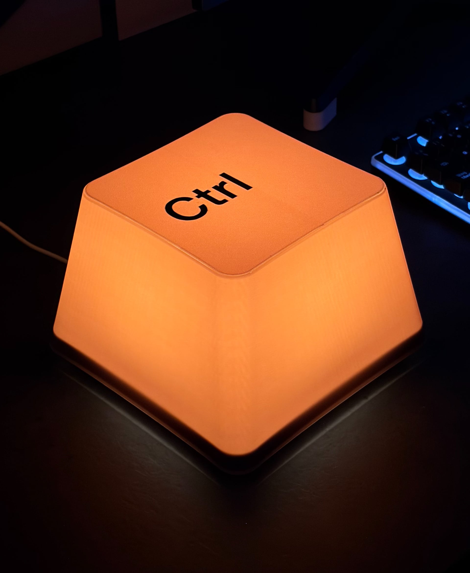 KLIK Keycap Lamp - Table lamp 3d model
