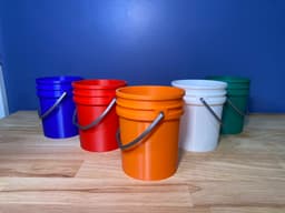 Mini 5 Gallon Bucket! 3d model