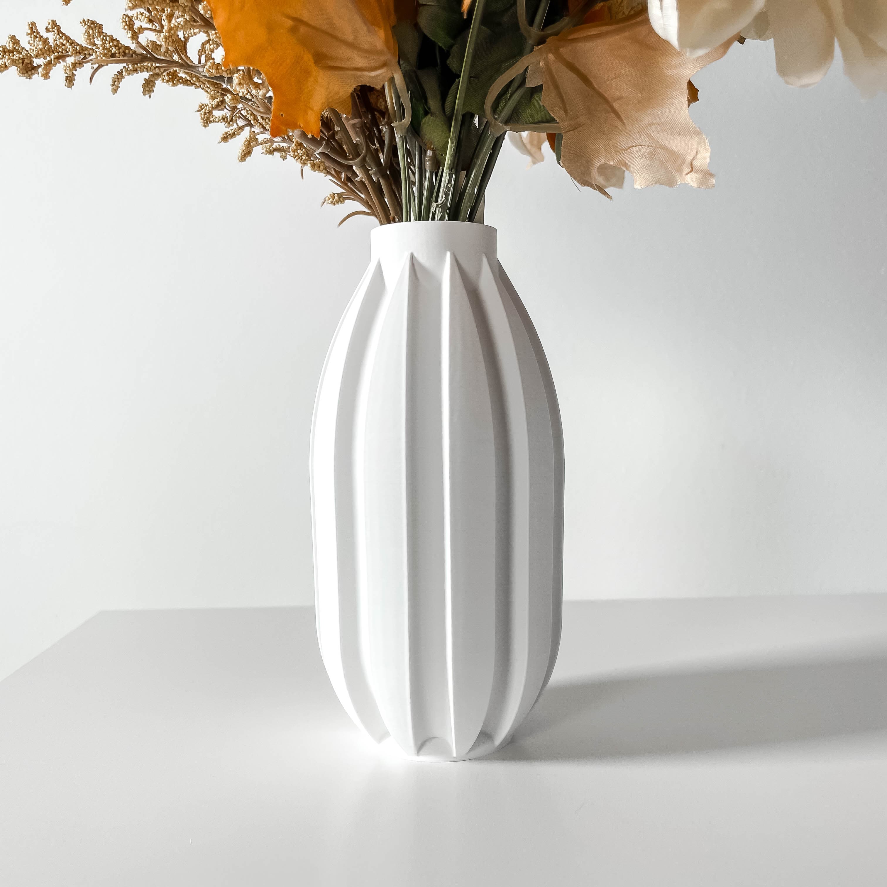 The Akin Vase, Modern and Unique Home Decor for Dried and Preserved Flower Arrangement | STL File 3d model