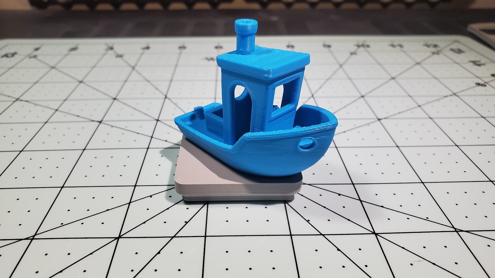 Gridfinity 3D Benchy display tile 3d model