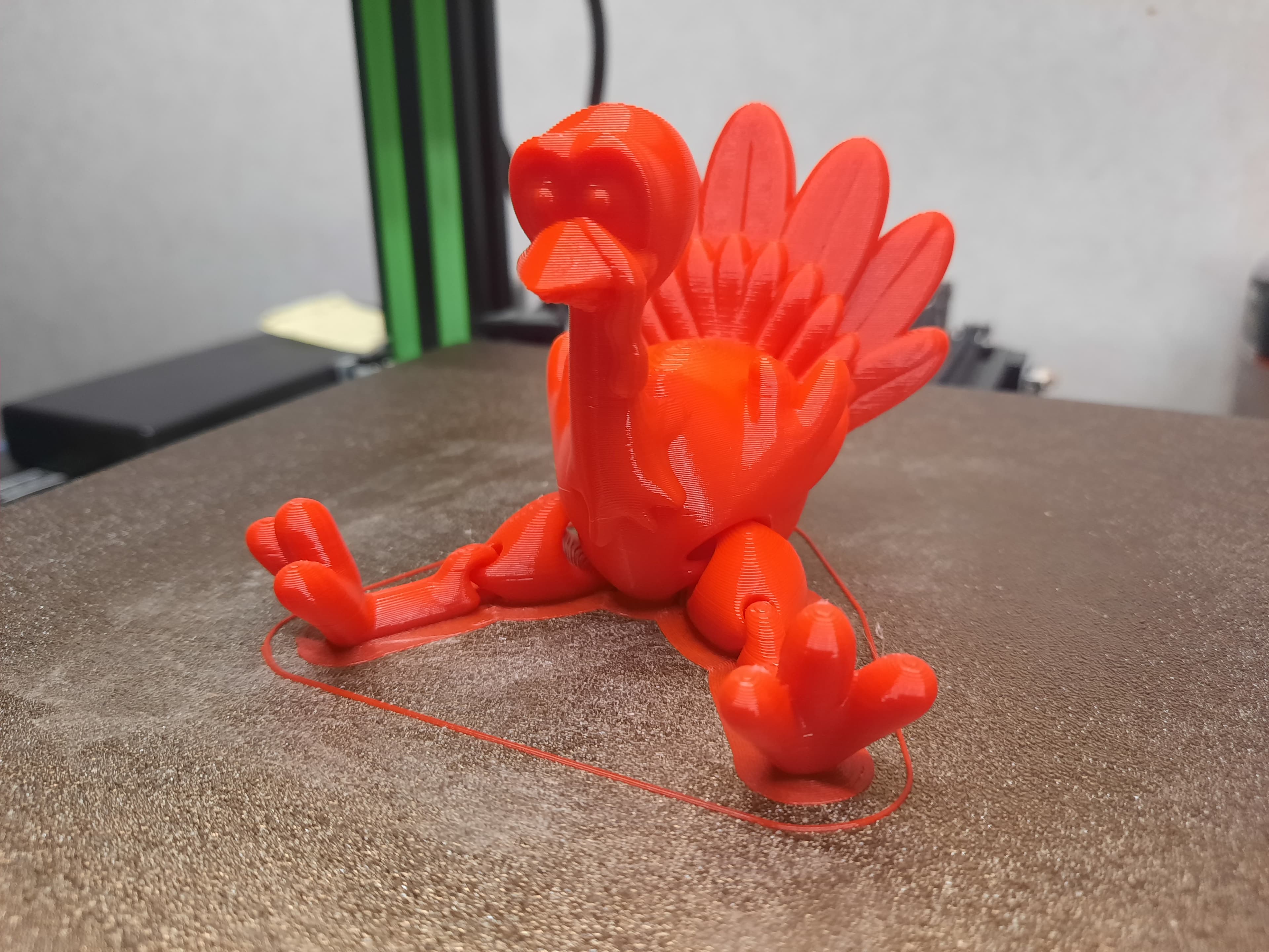 Yes, it worked without supports 👏 0.24 layers for a quick print 👀👍. Again sorry for the red hehe 😜 got more brown on order 😄
Love these designs 😍