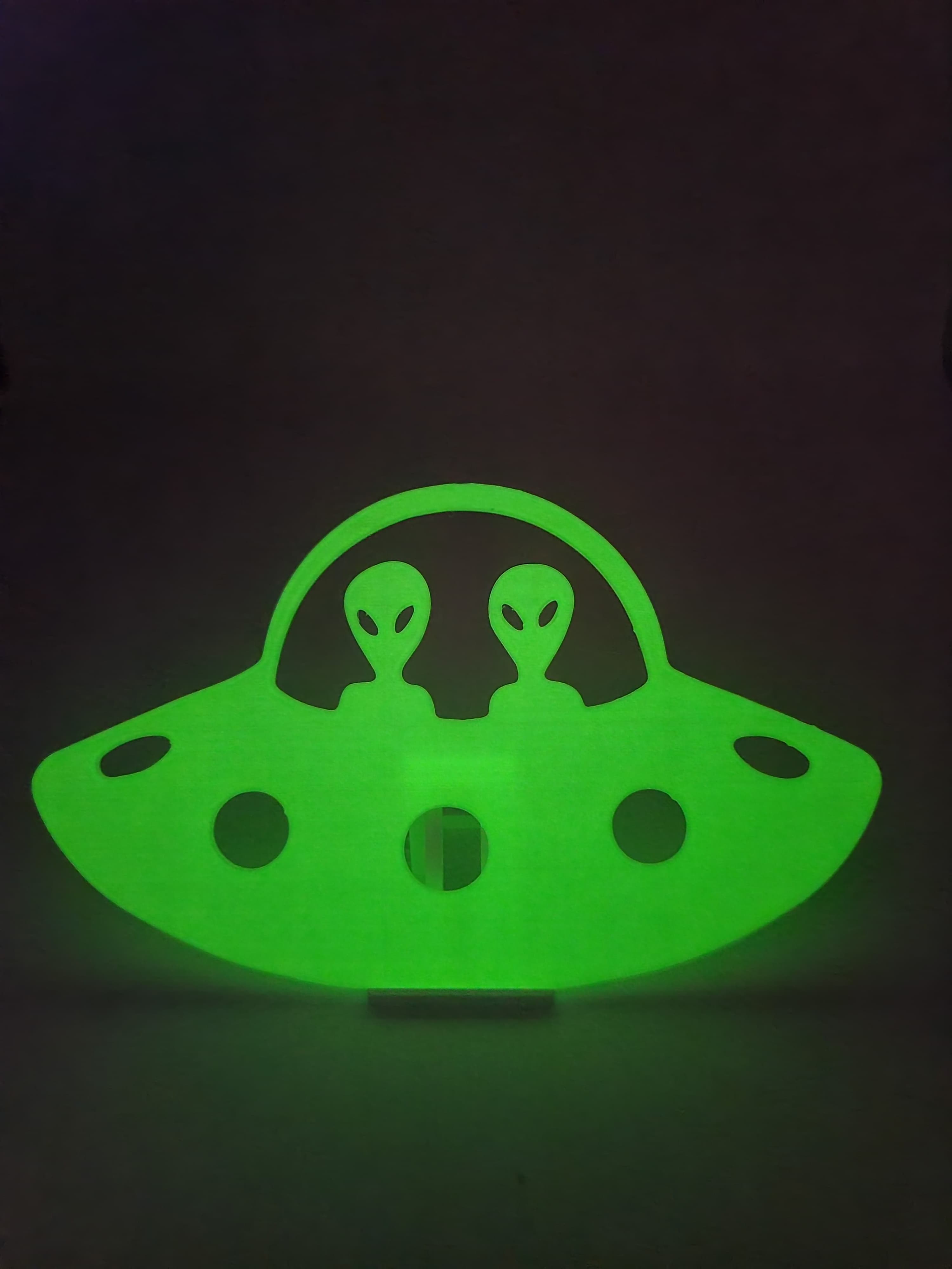 Glow-in-Dark wall / ceiling 2 Aliens UFO 3d model
