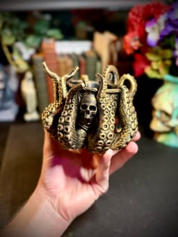 gothic octopus planter 3d model