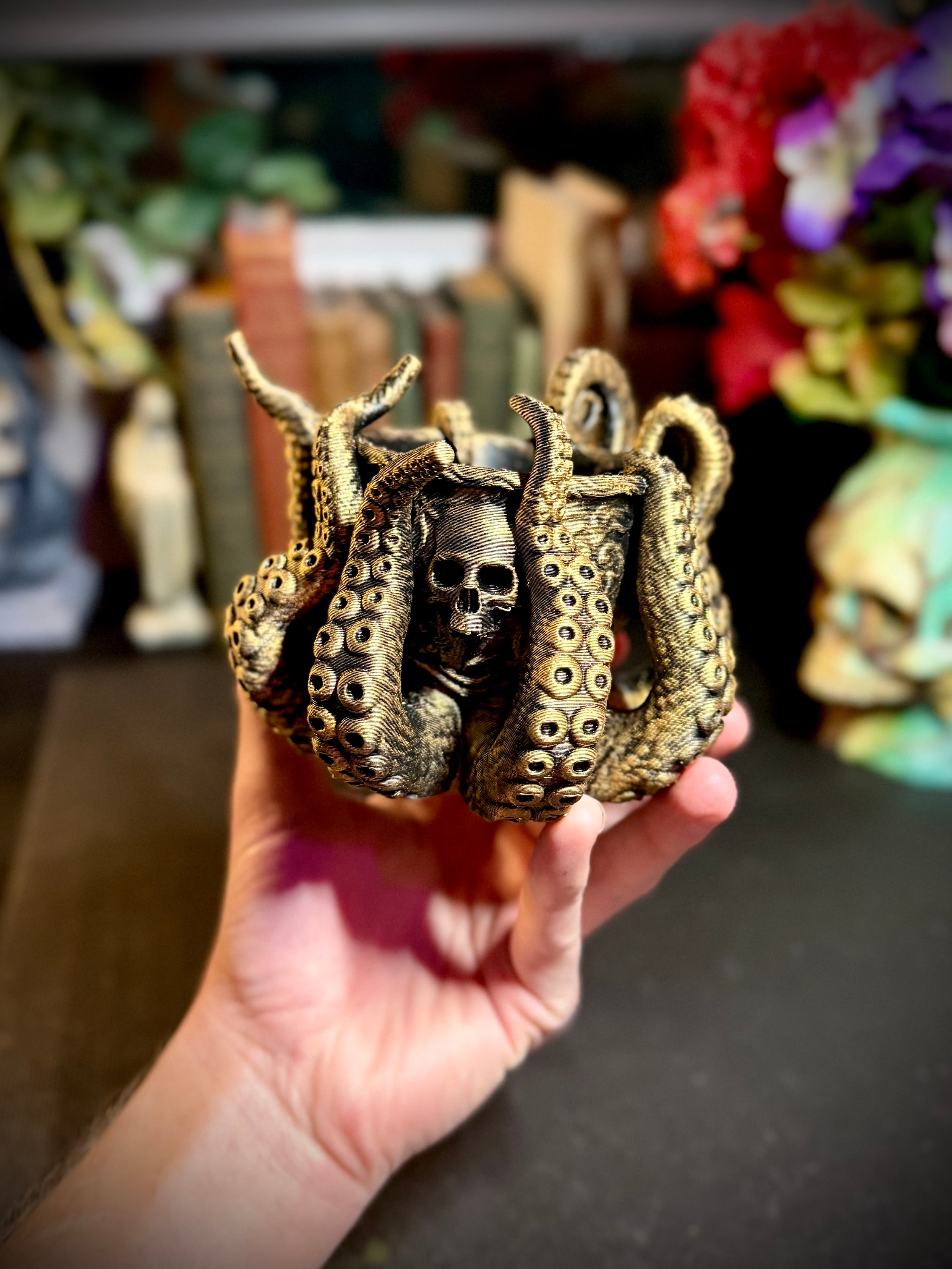 gothic octopus planter 3d model