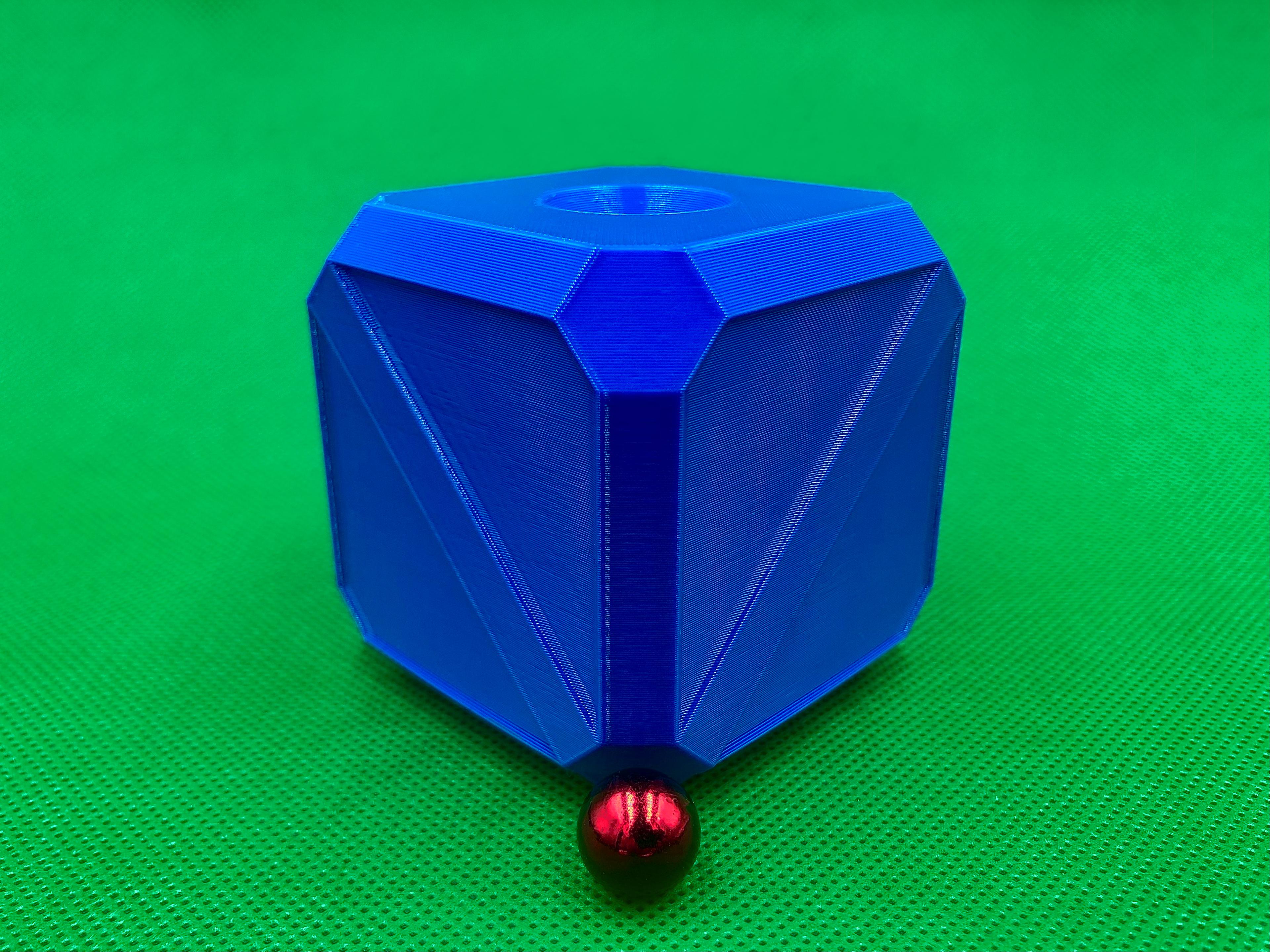 Maze Cube - Medium 3d model