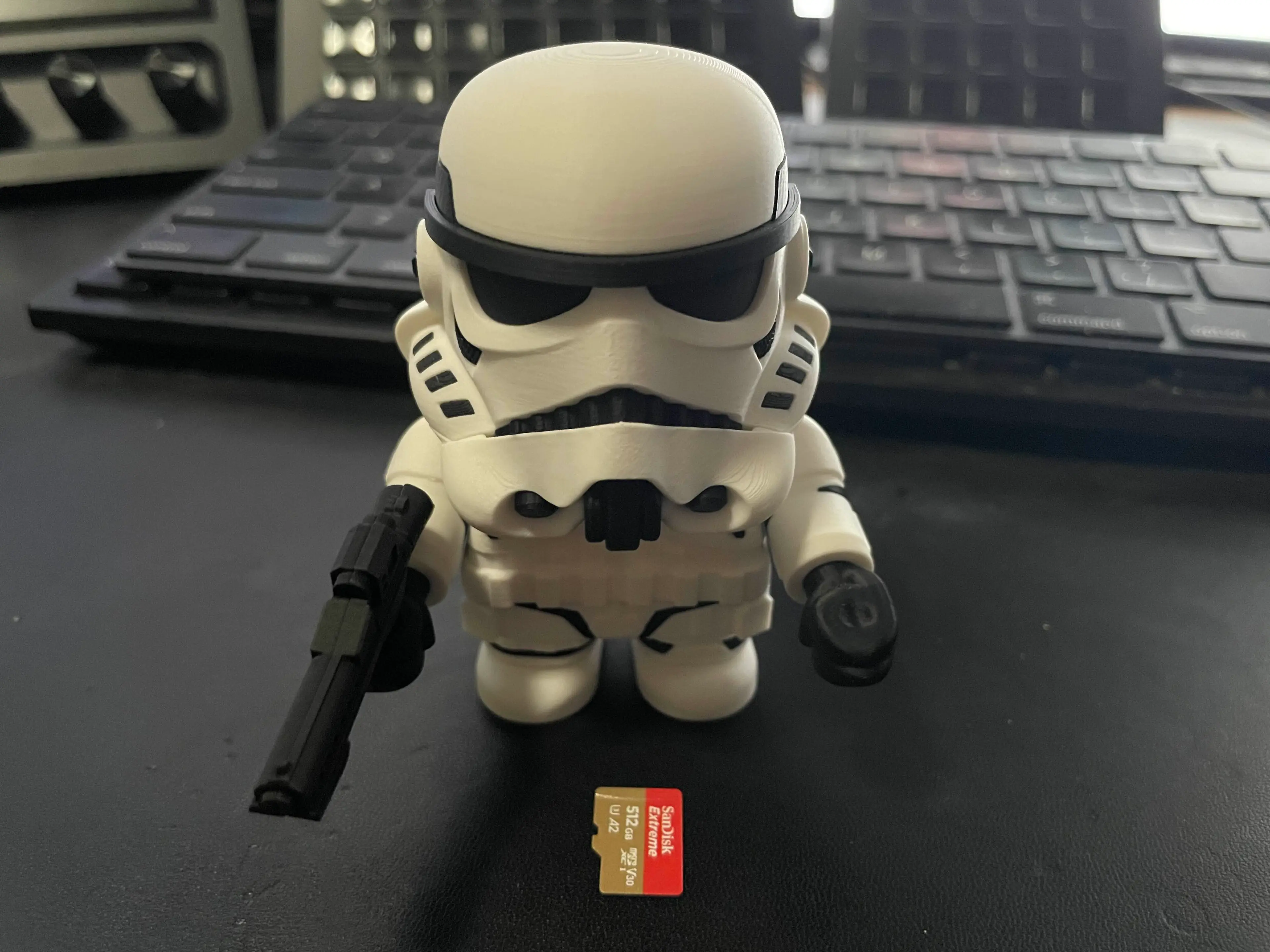 Le Mini Chonk!