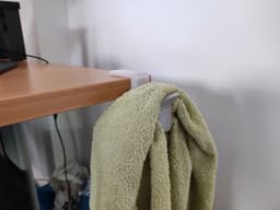 Dino_hook.stl - universal holder for enything on the table. - 3d model
