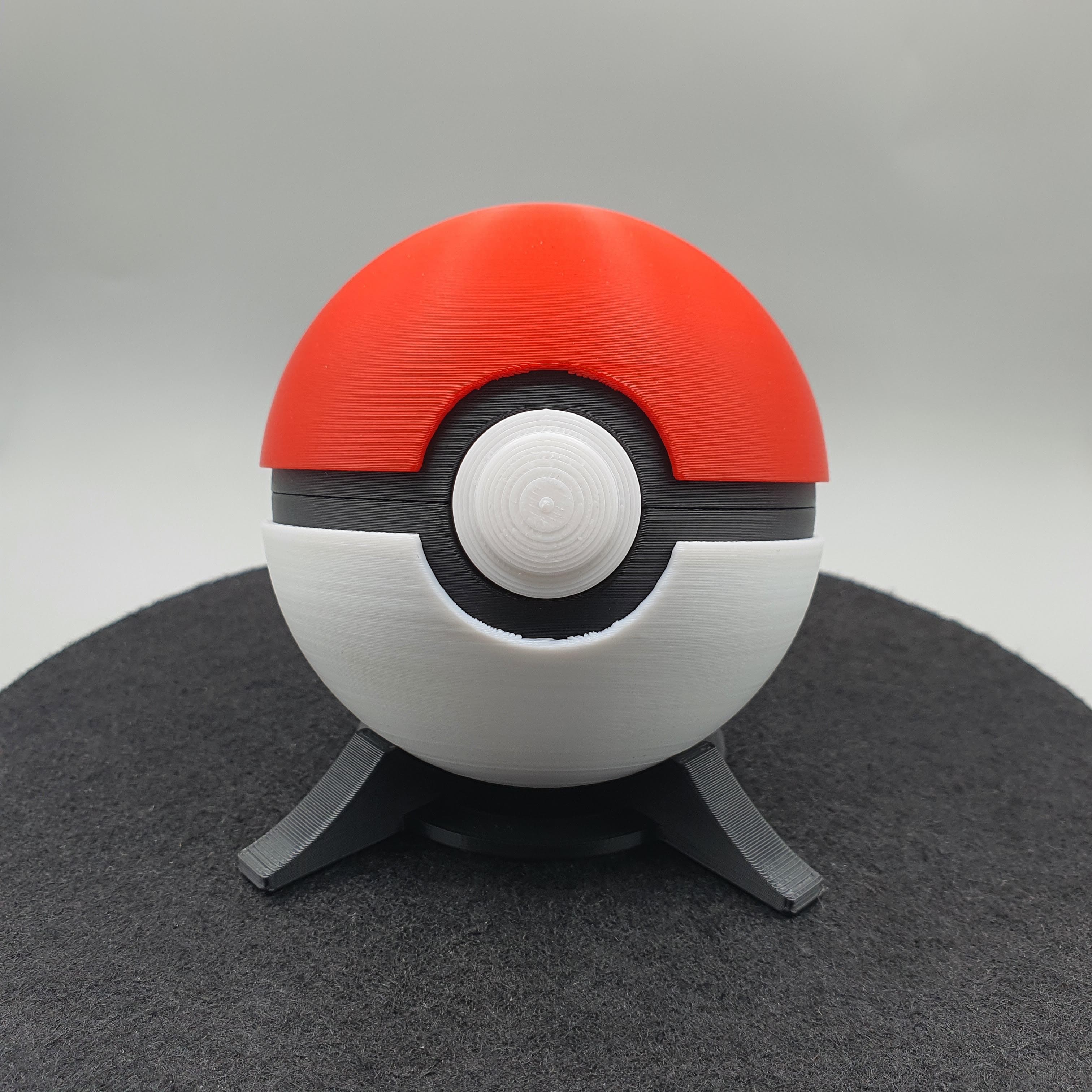 POKEMON POKE BALL CONTAINER SNAP AND STORE 3d model