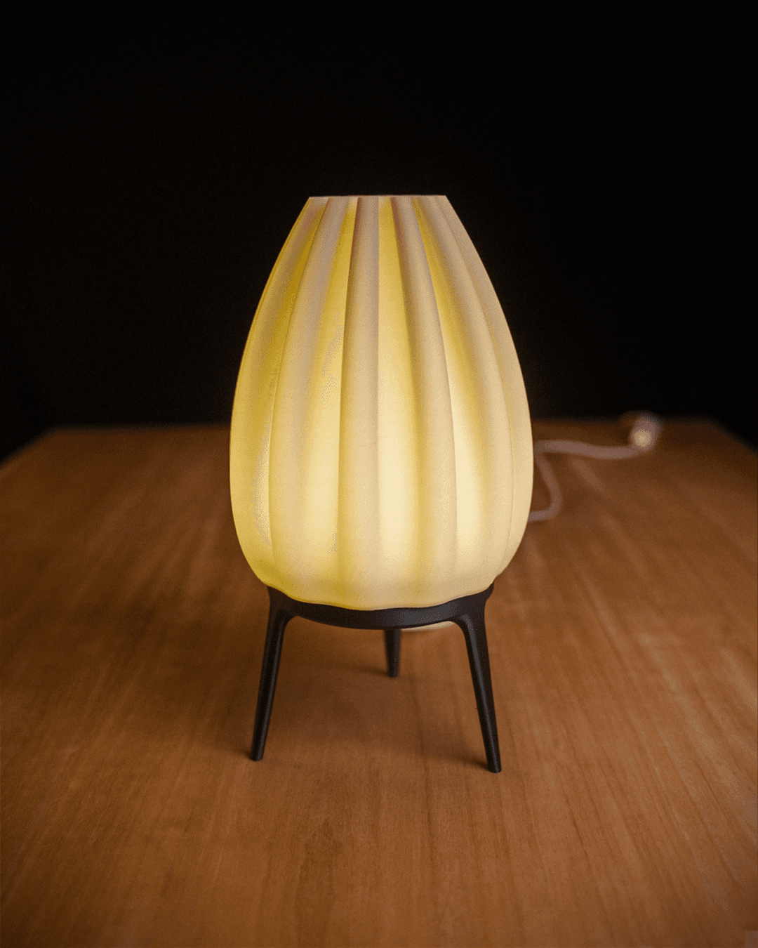 Dryft Table Lamp - Twisted Table Lamp - 3D Printable Lamp by Slang 3d model