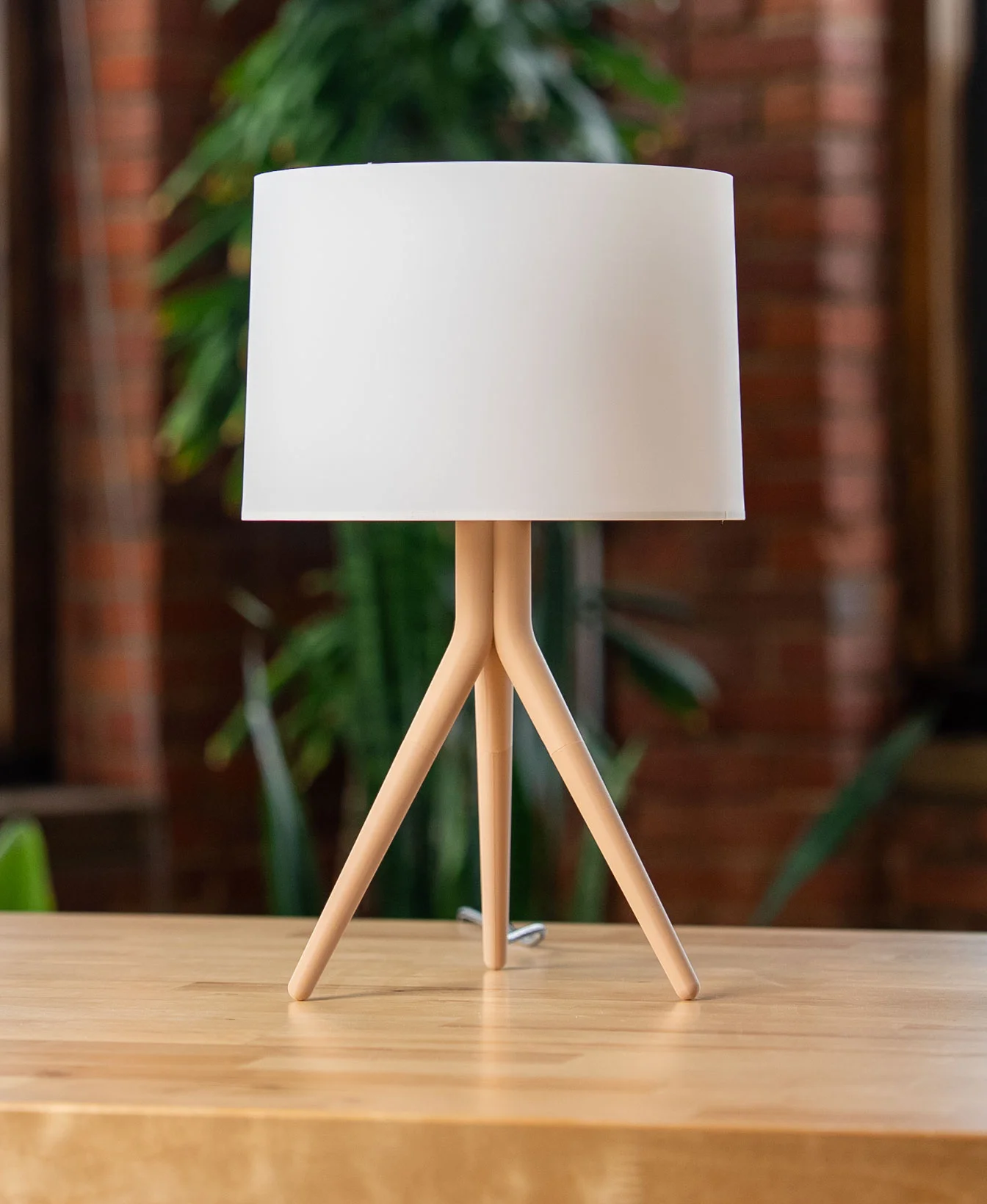 Tripod Lamp 3d model